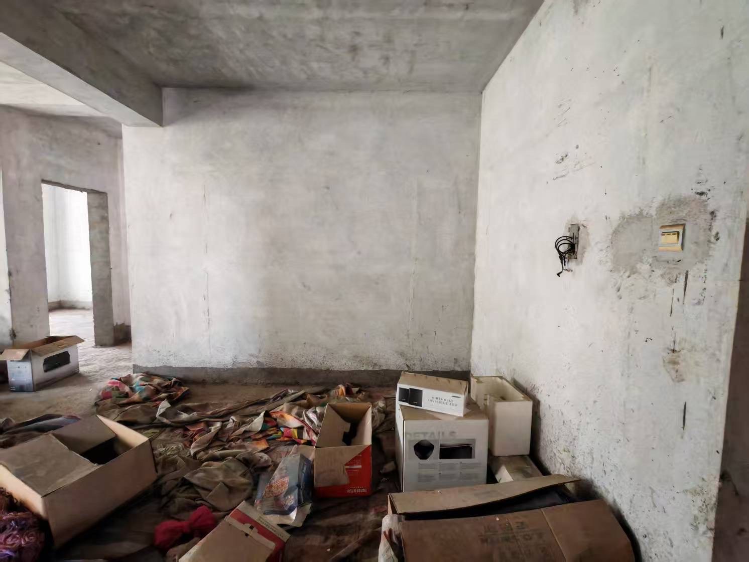 欣业家园  4室2厅2卫    60.0万 欣业家园  4室2厅2卫    60.0万客厅