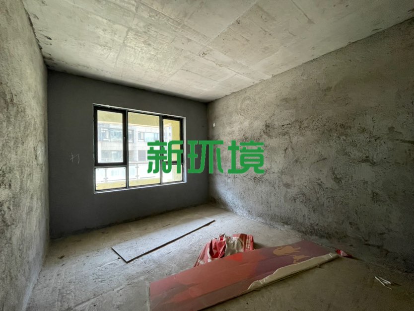 昊天珑璟湾  4室2厅2卫   103.80万客厅