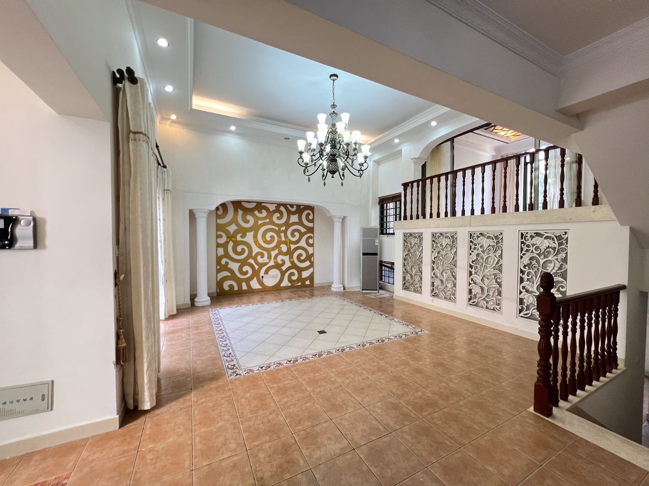 浣香庭院  5室2厅3卫    12000.0元/月 浣香庭院  5室2厅3卫    12000.0元/月室内图