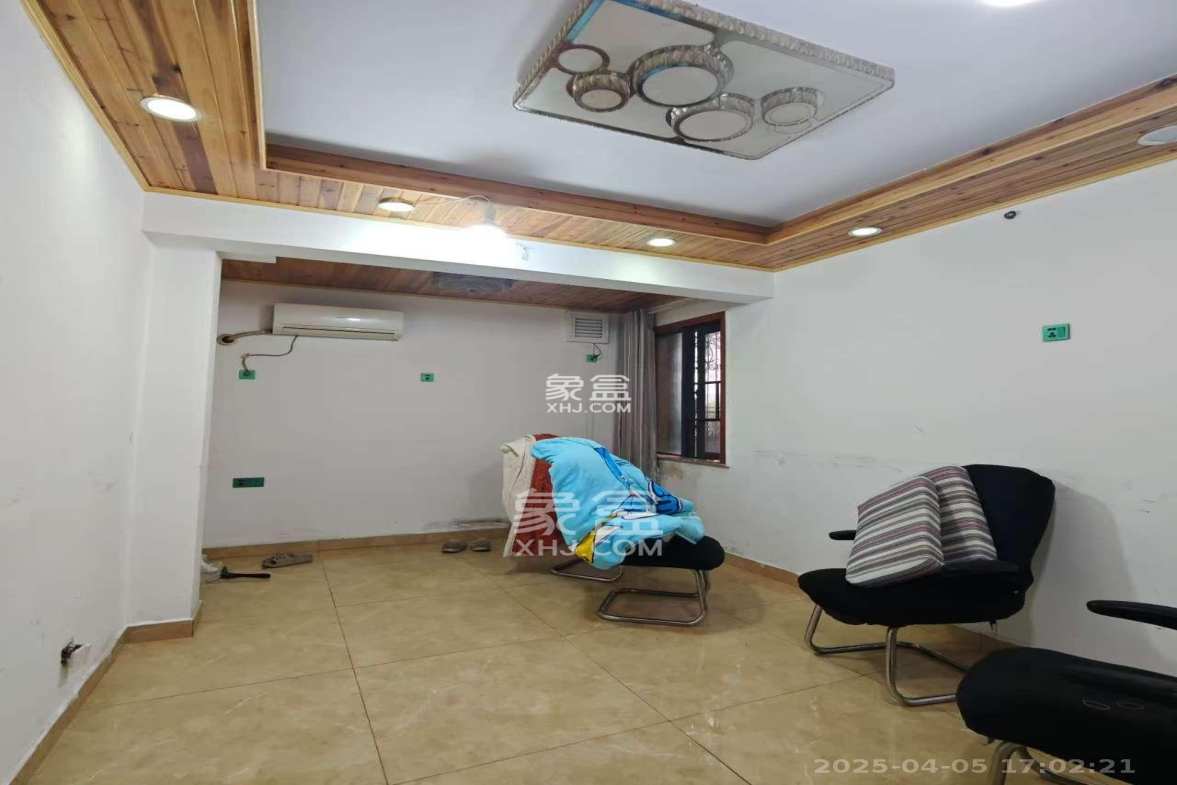 锦绣世纪 4室2厅1卫 4500.0元/月 锦绣世纪 4室2厅1卫 4500.0元/月室内图