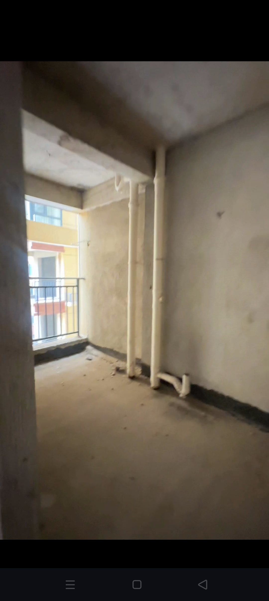 石化大院  3室2厅2卫    63.8万 石化大院  3室2厅2卫    63.8万客厅