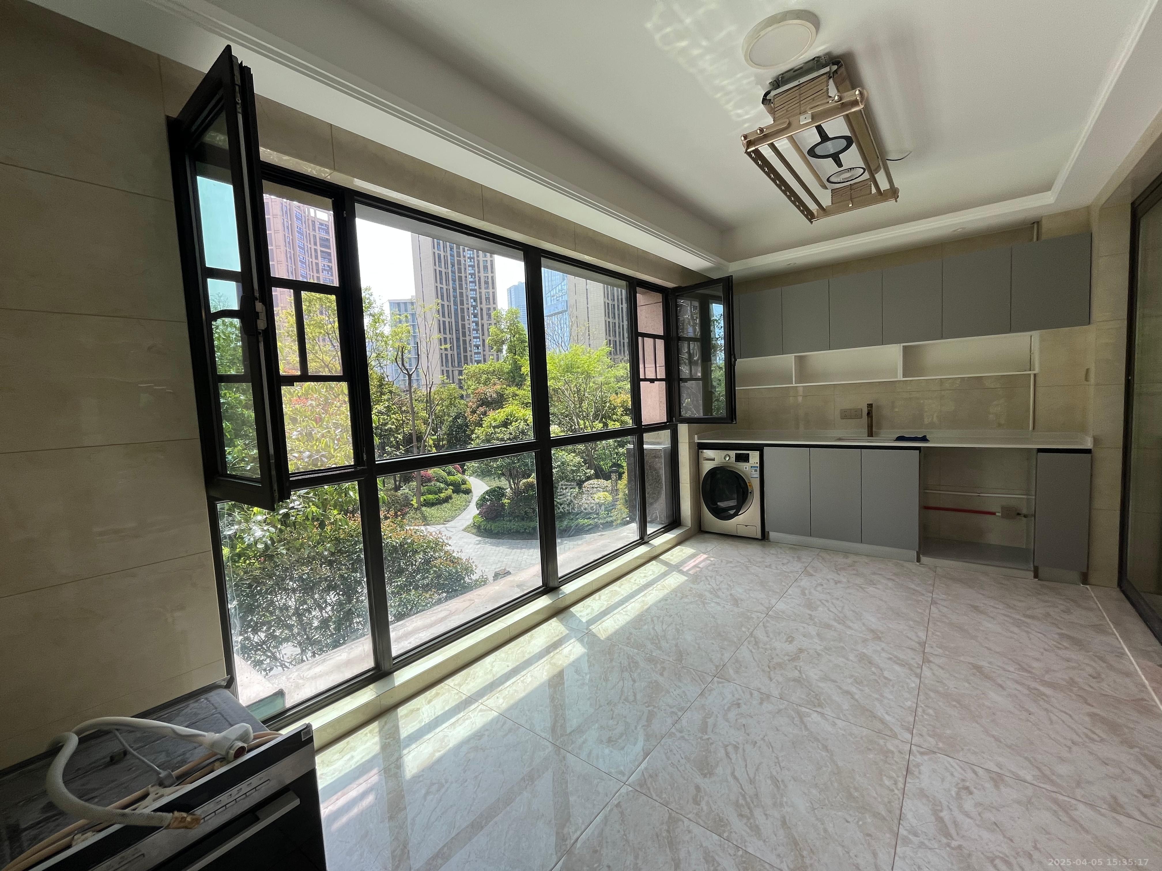 晟通牡丹舸 4室2厅3卫 12800.0元/月 晟通牡丹舸 4室2厅3卫 12800.0元/月室内图