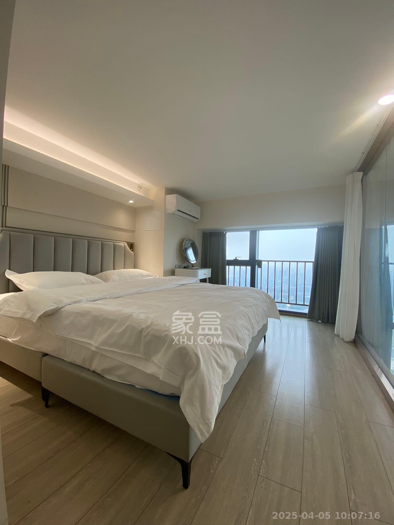 华远华时代  3室2厅2卫   3800.00元/月室内图