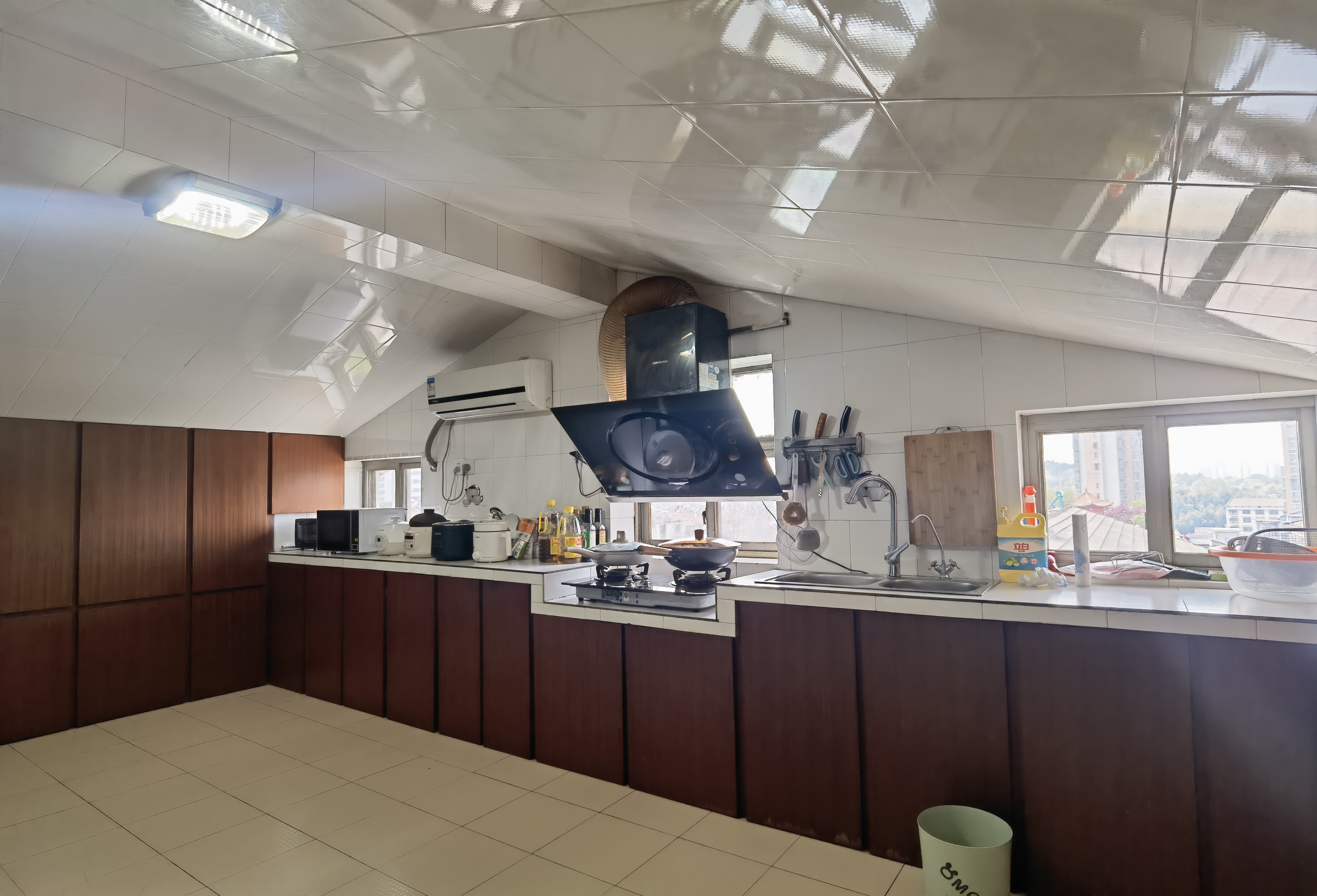 梓山苑小区 3室2厅3卫 1280.0元/月 梓山苑小区 3室2厅3卫 1280.0元/月室内图