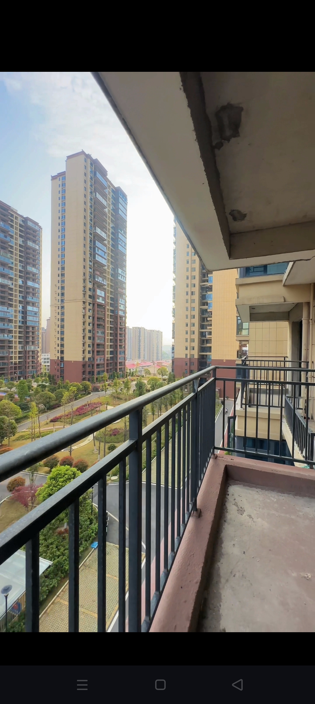 石化大院  3室2厅2卫    63.8万 石化大院  3室2厅2卫    63.8万客厅