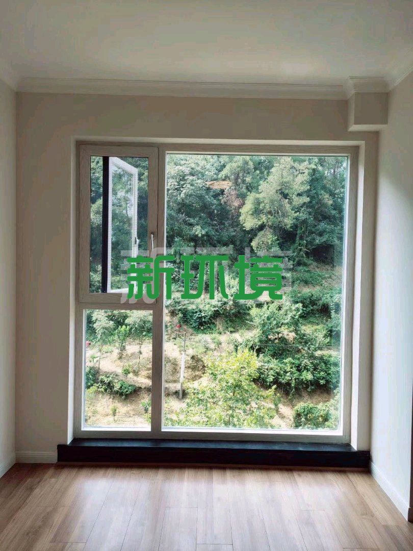 山水印象  2室2厅1卫   70.00万客厅