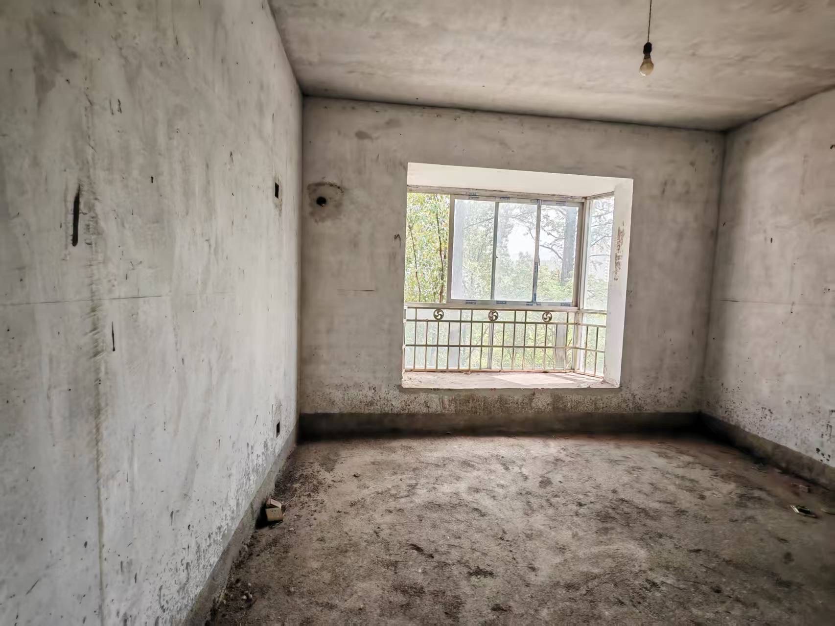 欣业家园  4室2厅2卫    60.0万 欣业家园  4室2厅2卫    60.0万客厅