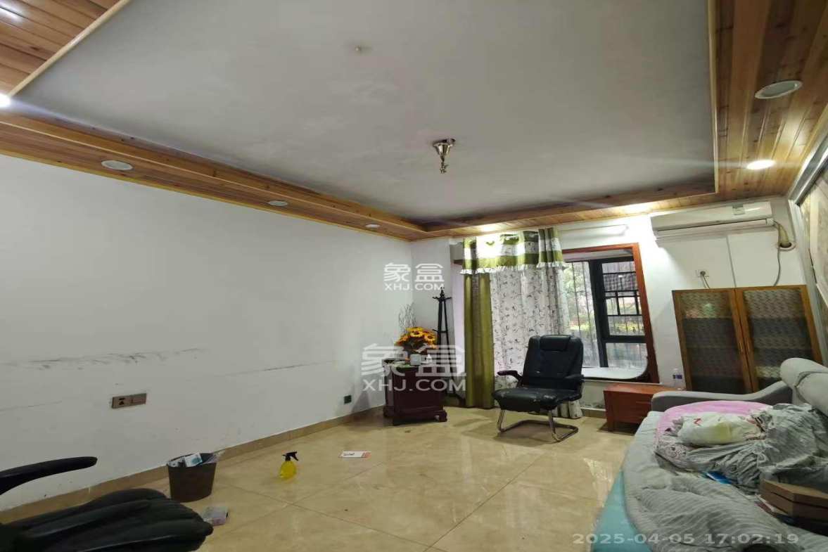 锦绣世纪 4室2厅1卫 4500.0元/月 锦绣世纪 4室2厅1卫 4500.0元/月室内图