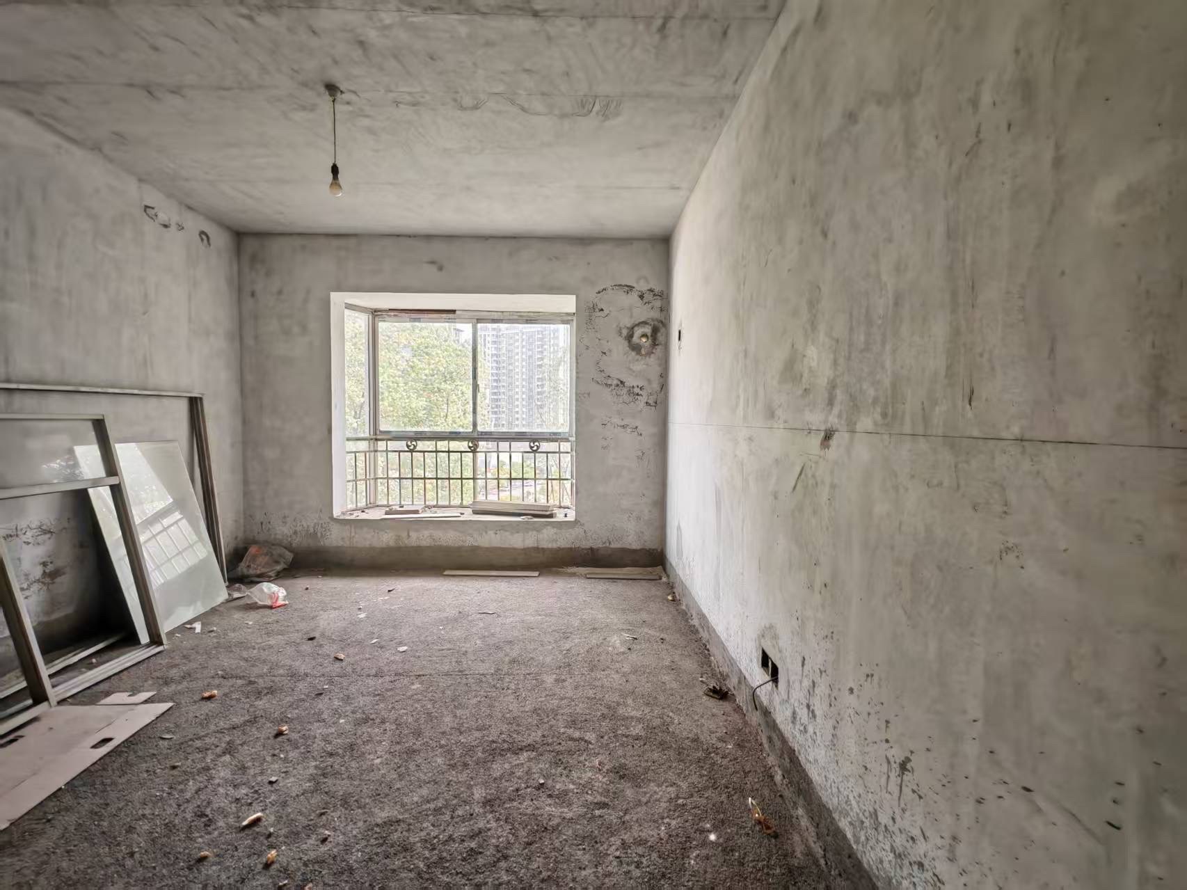 欣业家园  4室2厅2卫    60.0万 欣业家园  4室2厅2卫    60.0万客厅