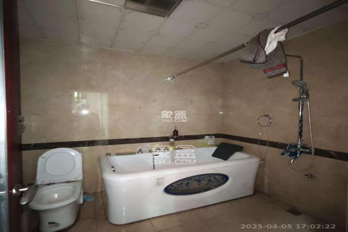 锦绣世纪 4室2厅1卫 4500.0元/月 锦绣世纪 4室2厅1卫 4500.0元/月室内图