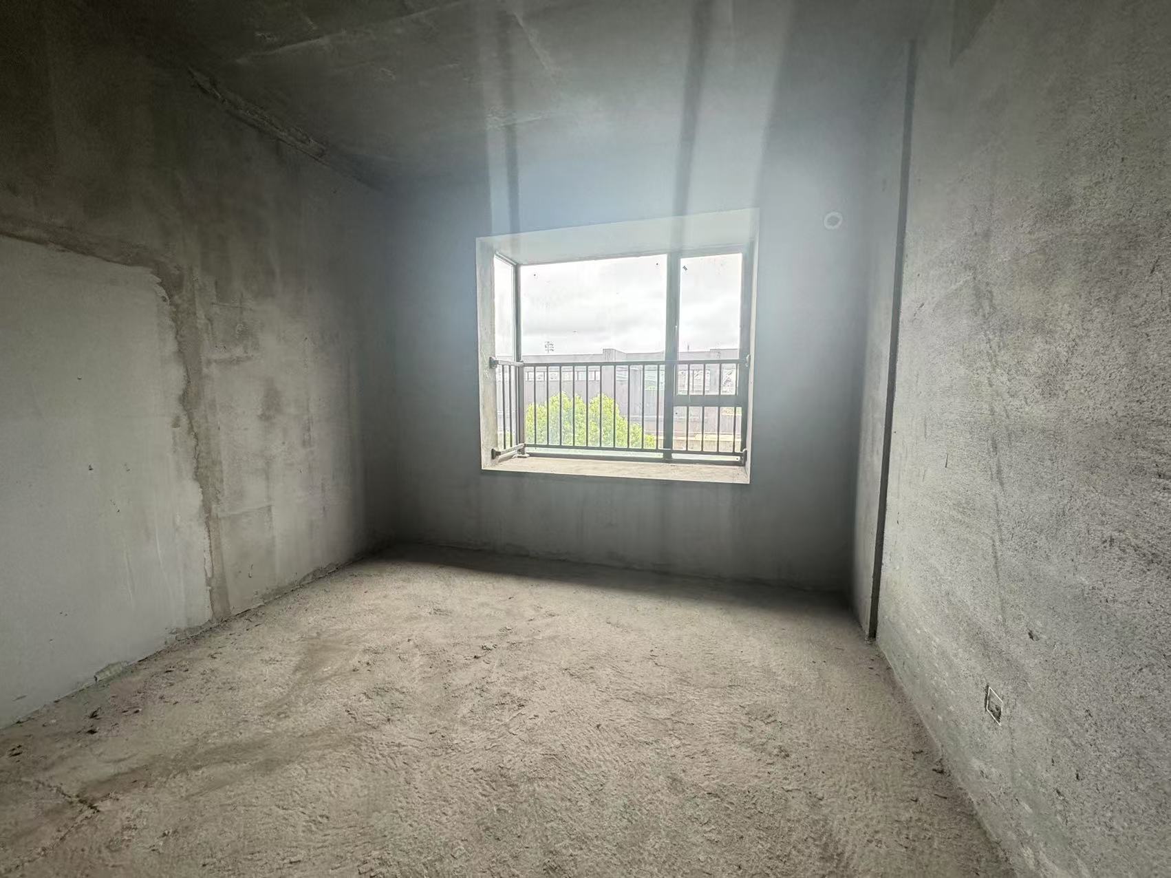 中建和城壹品  3室2厅2卫   75.00万客厅