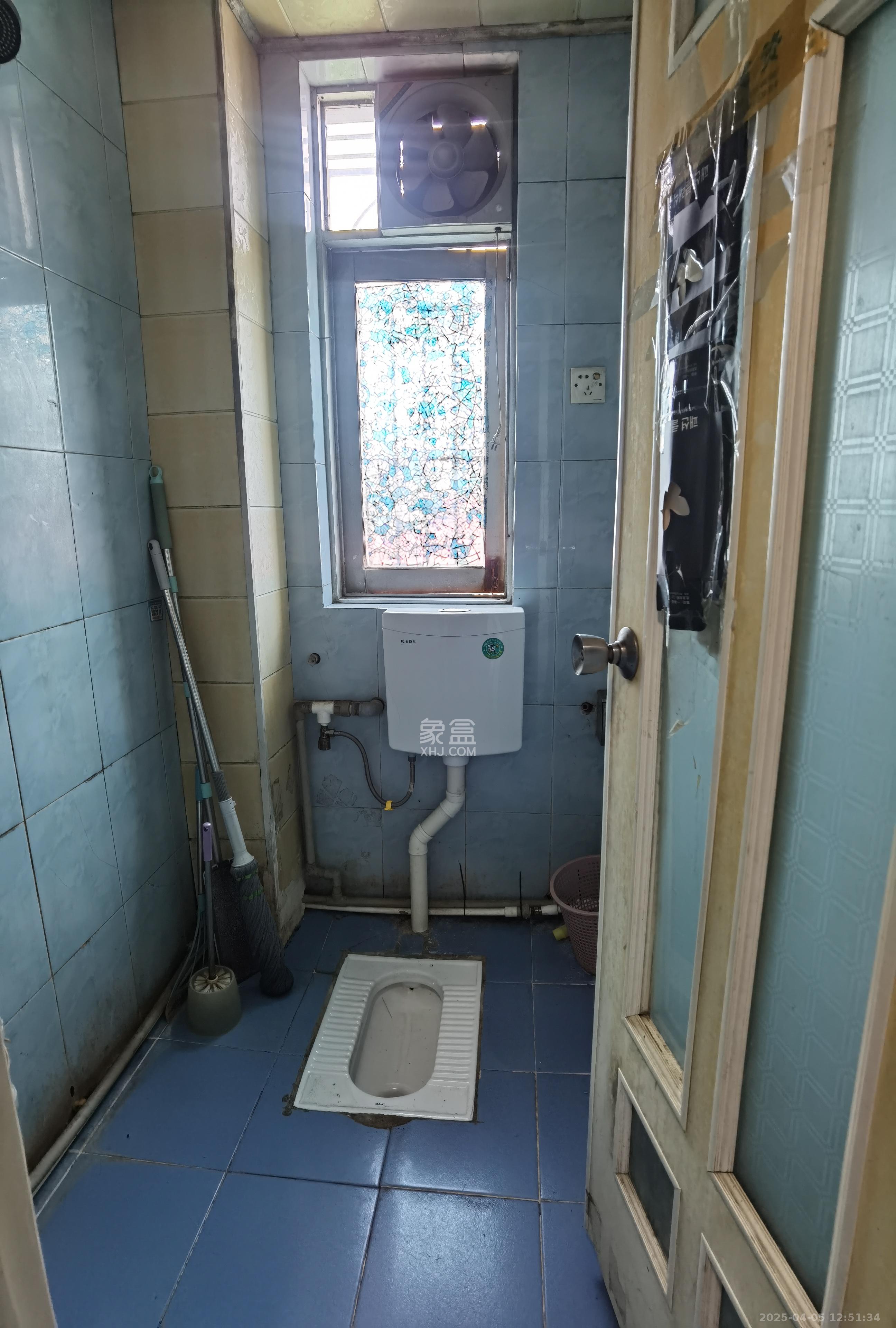 解放四村363号新族公寓  3室2厅2卫    1500.0元/月 解放四村363号新族公寓  3室2厅2卫    1500.0元/月室内图