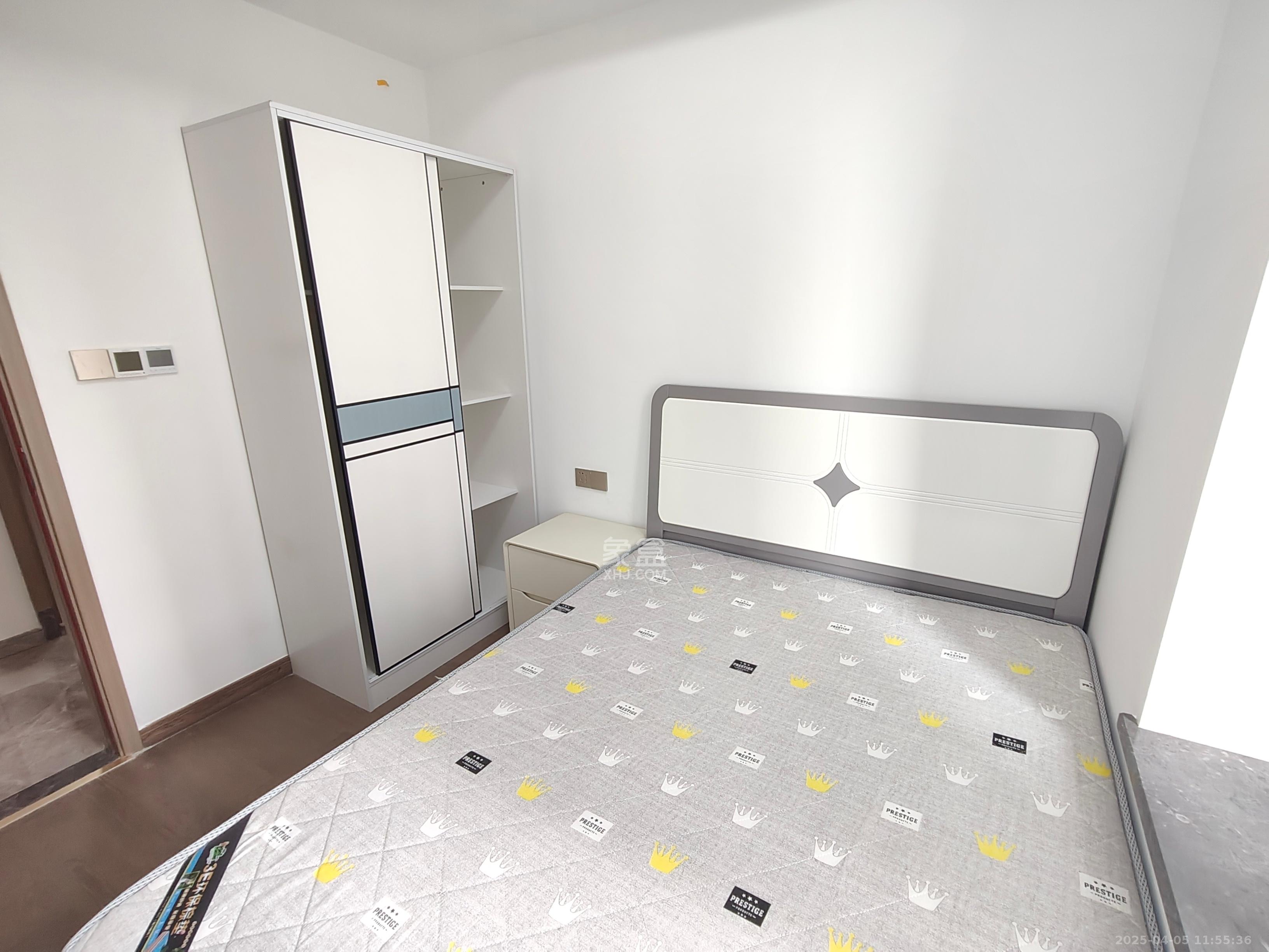 梅溪枫林  3室2厅2卫   3300.00元/月室内图