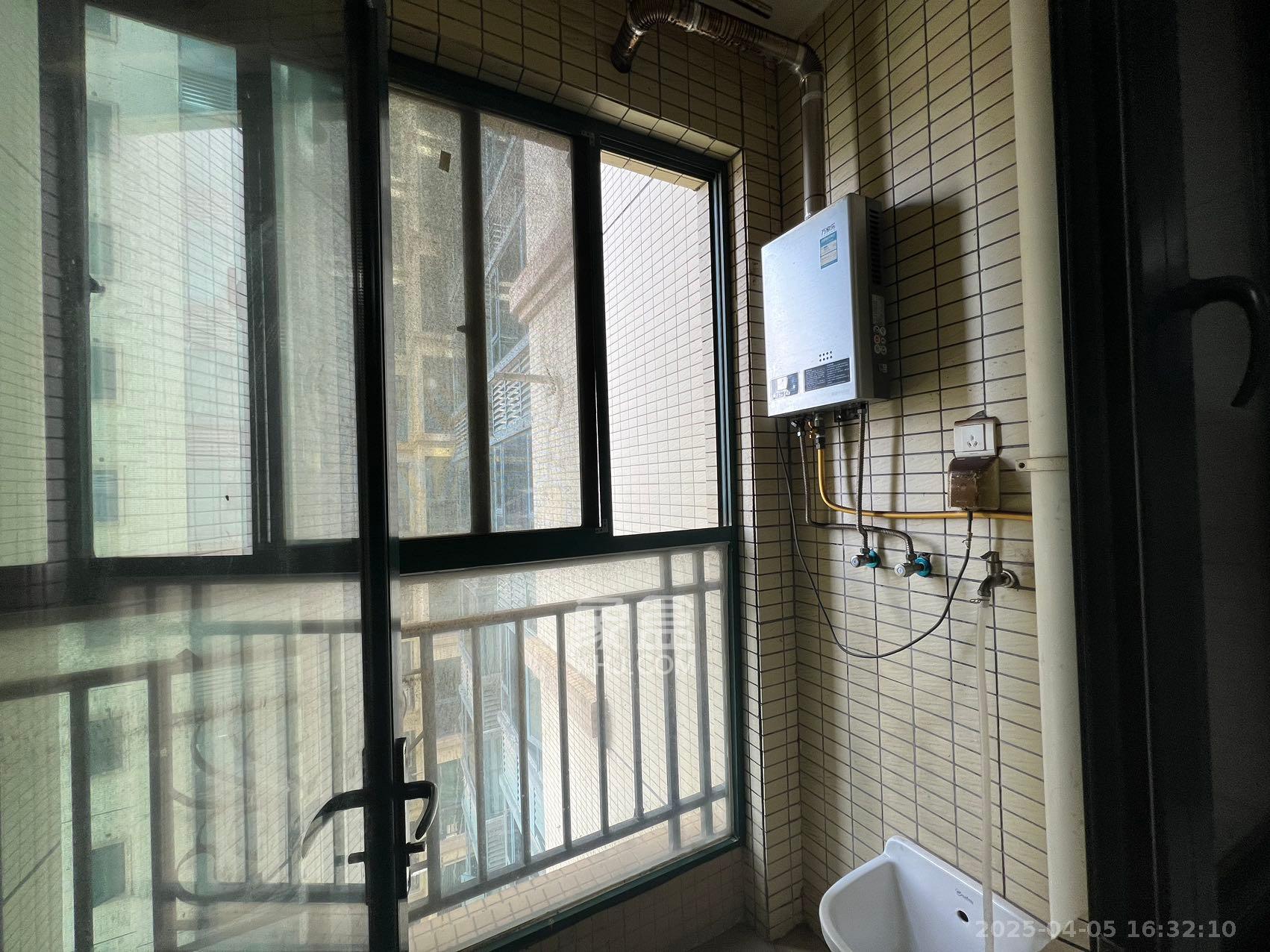 恒大绿洲  2室2厅1卫   2400.00元/月室内图