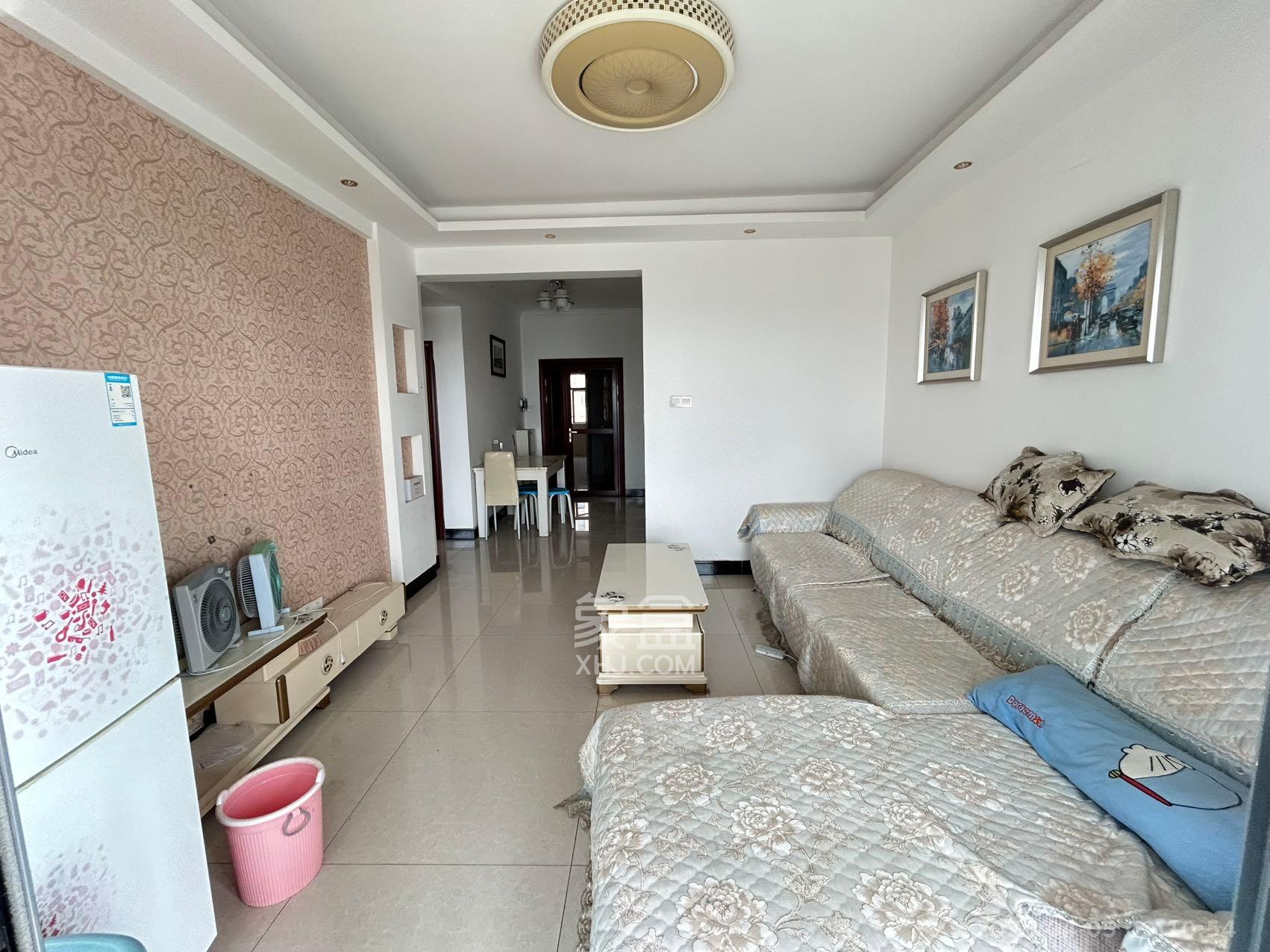 和美星城  3室2厅1卫    1800.0元/月 和美星城  3室2厅1卫    1800.0元/月室内图