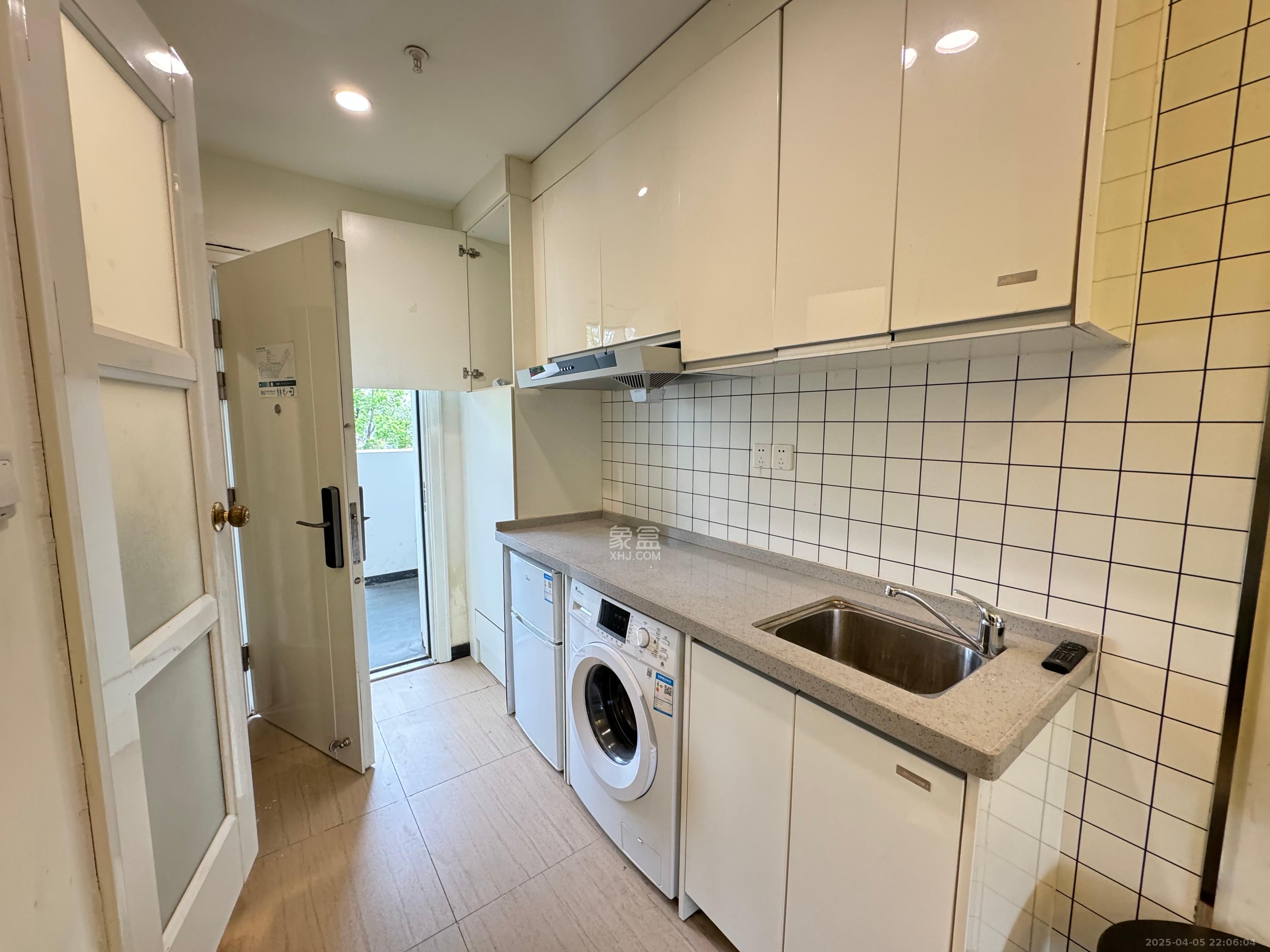 碧桂园威尼斯城  1室1厅1卫    1100.0元/月 碧桂园威尼斯城  1室1厅1卫    1100.0元/月室内图