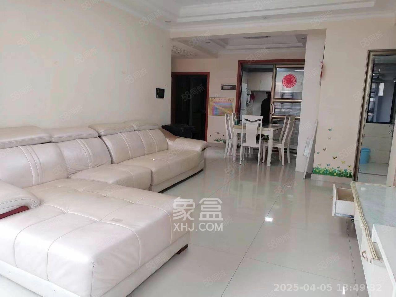 兴威帕克水岸  3室2厅2卫   2600.00元/月室内图
