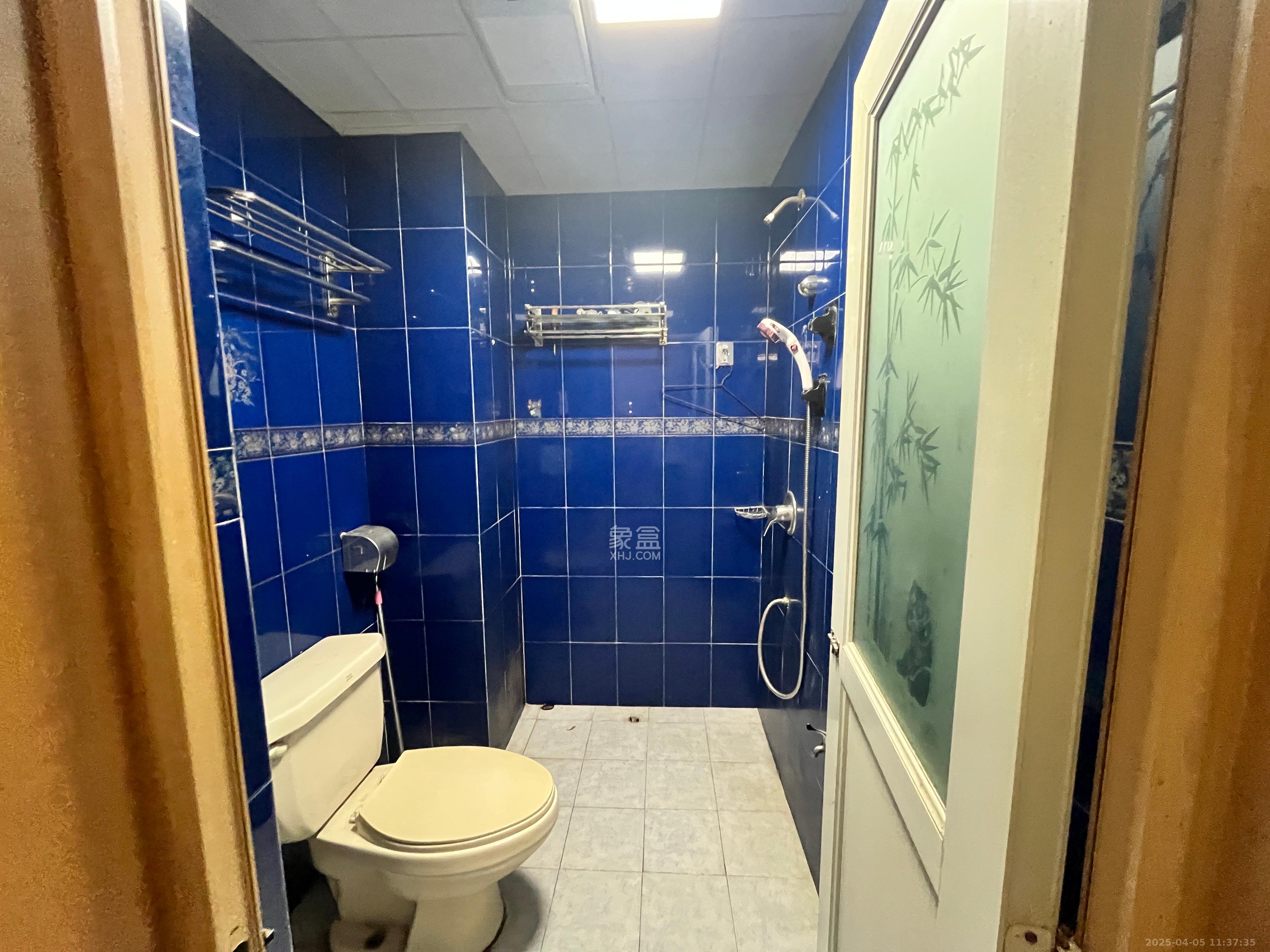 南天花园  4室2厅2卫    2600.0元/月 南天花园  4室2厅2卫    2600.0元/月室内图