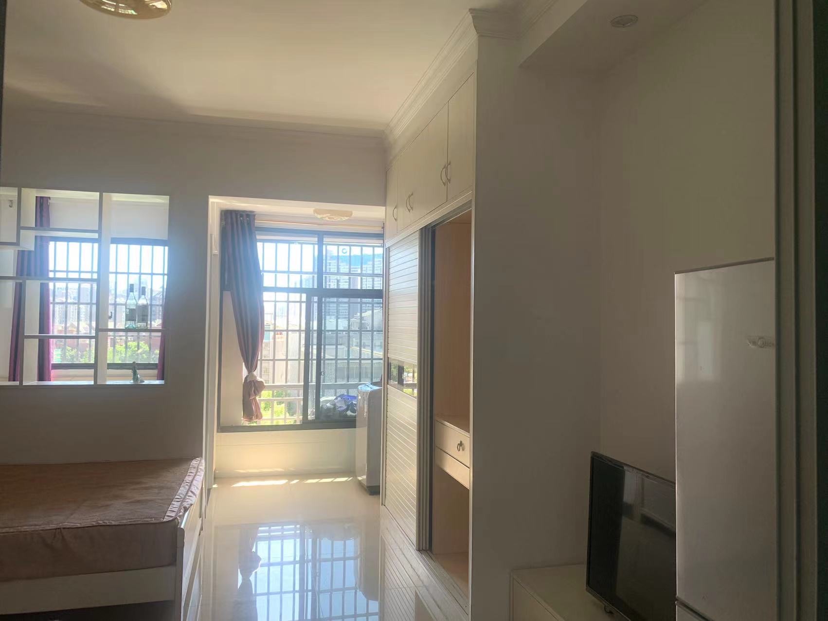 天酬尚都  1室1厅1卫    1200.0元/月 天酬尚都  1室1厅1卫    1200.0元/月室内图