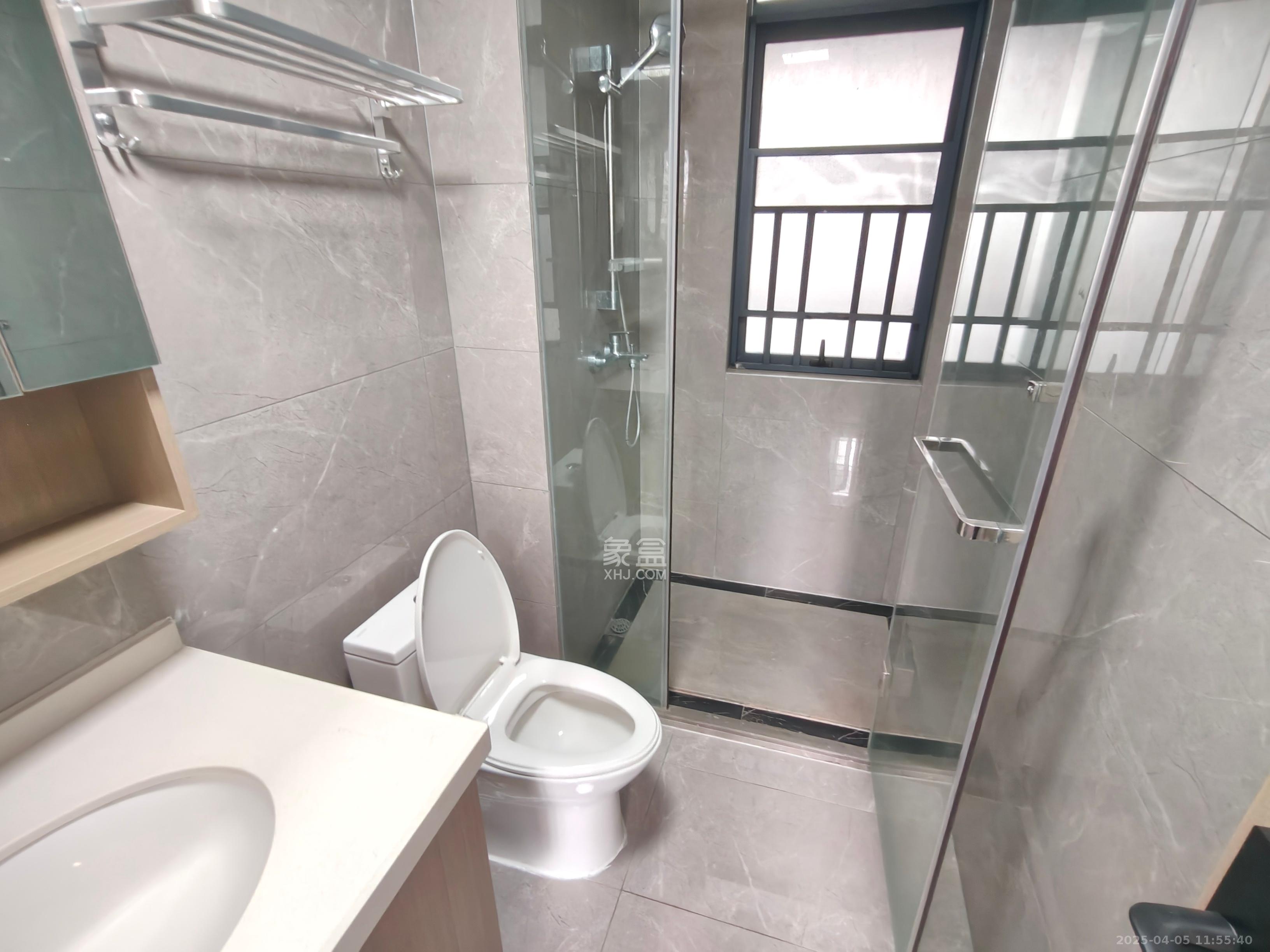 梅溪枫林  3室2厅2卫   3300.00元/月室内图