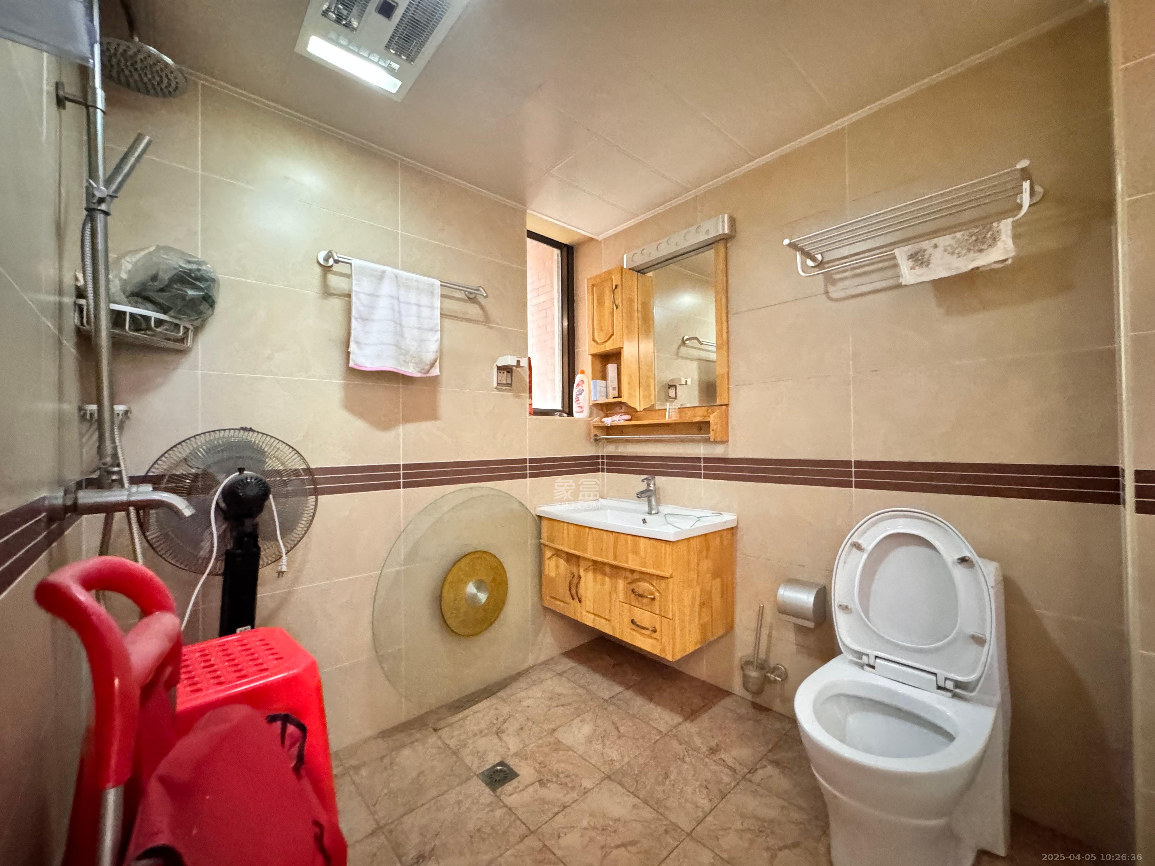 丽都桃源(金峰北院二期)  3室2厅2卫    2600.0元/月 丽都桃源(金峰北院二期)  3室2厅2卫    2600.0元/月室内图