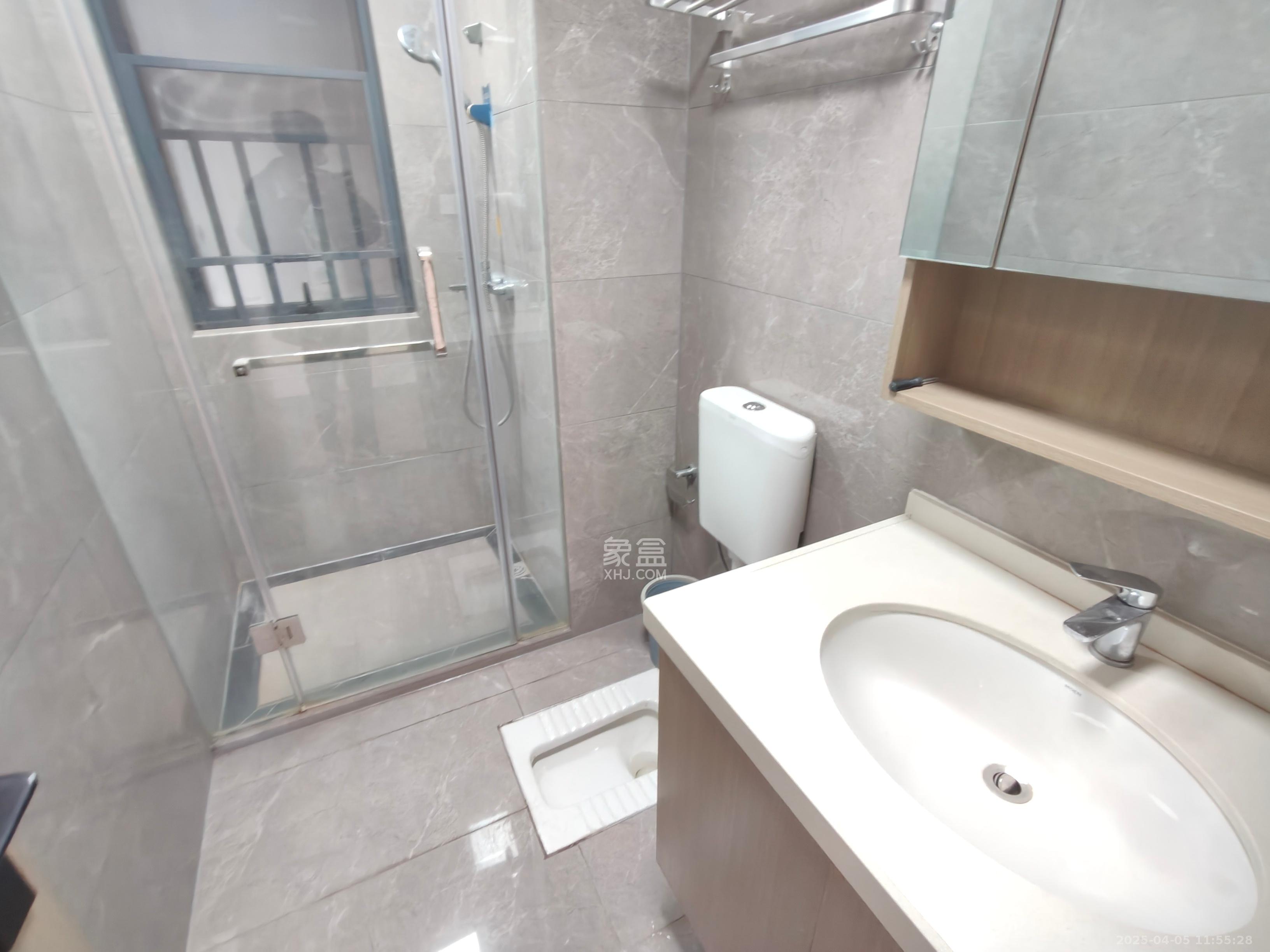 梅溪枫林  3室2厅2卫   3300.00元/月室内图