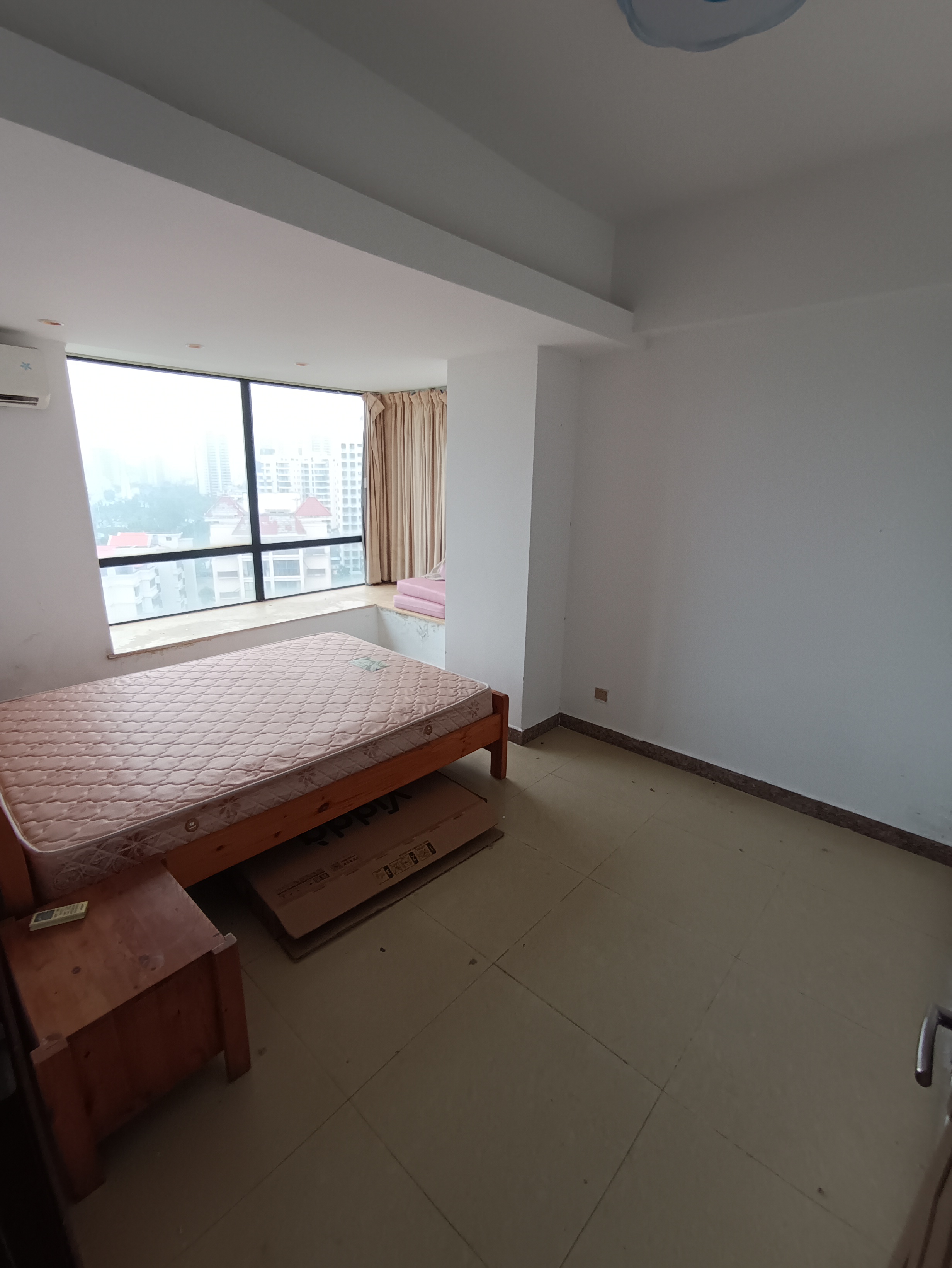 花开四季连锁酒店 1室1厅1卫 80.0万 花开四季连锁酒店 1室1厅1卫 80.0万客厅