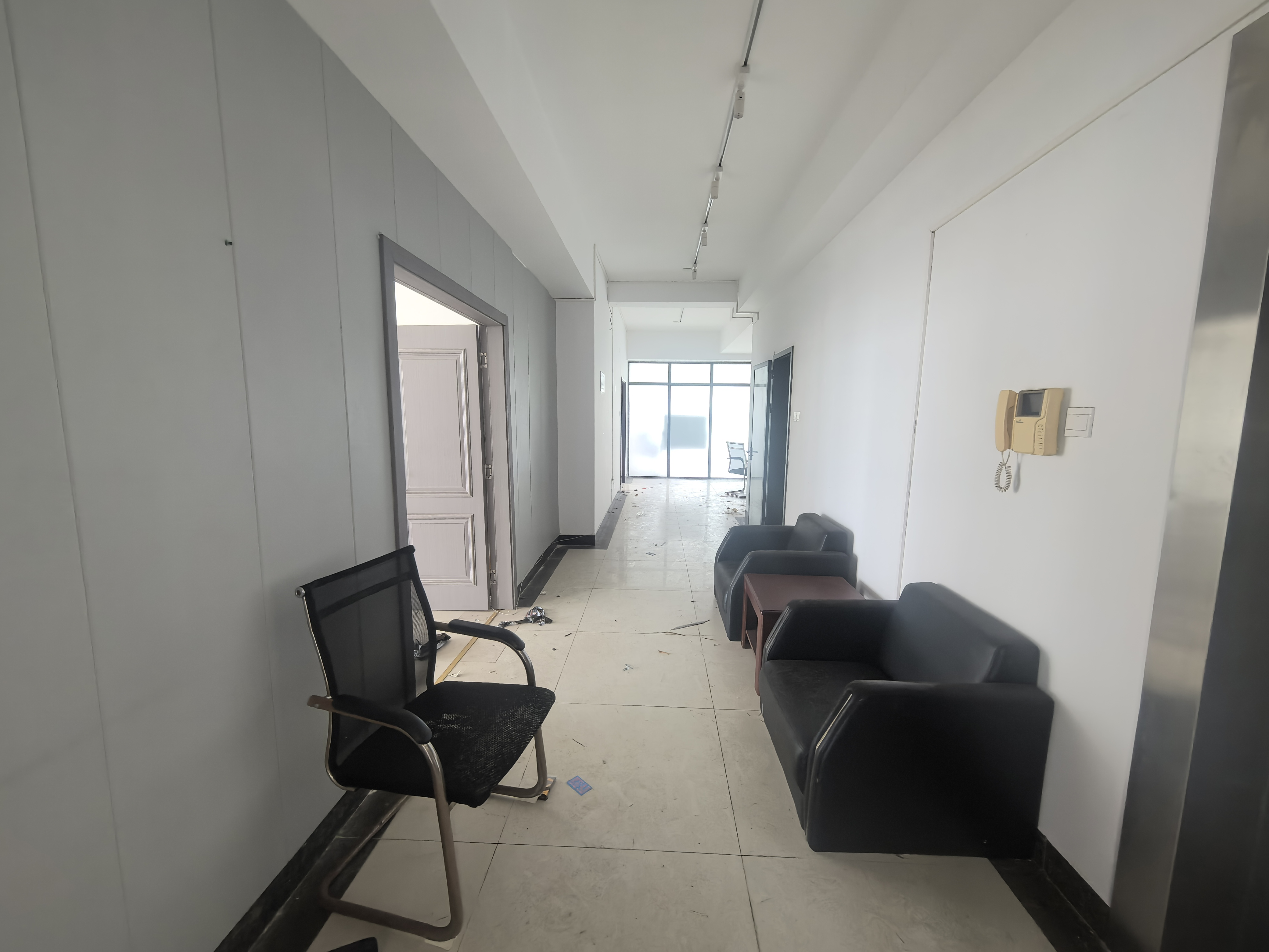 紫荆信息公寓 5室2厅1卫 20000.0元/月 紫荆信息公寓 5室2厅1卫 20000.0元/月室内图