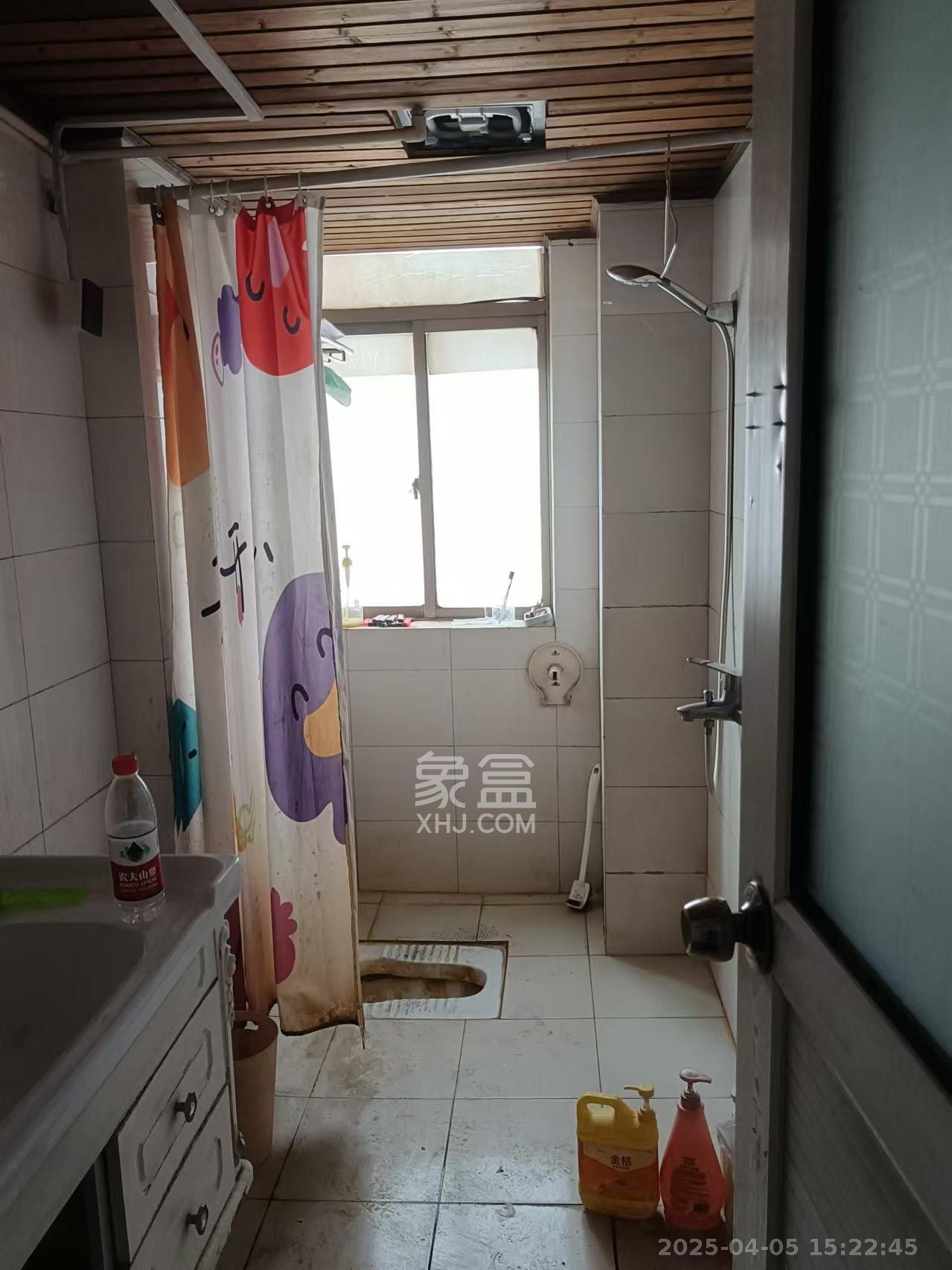 王府井公寓(福源公寓)  4室1厅1卫    5000.0元/月 王府井公寓(福源公寓)  4室1厅1卫    5000.0元/月室内图