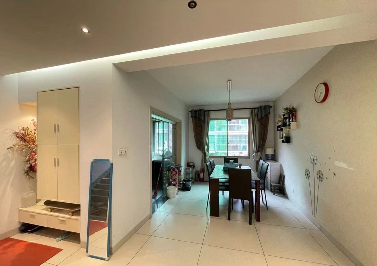 阳光花苑 3室2厅1卫 1300.0元/月 阳光花苑 3室2厅1卫 1300.0元/月室内图