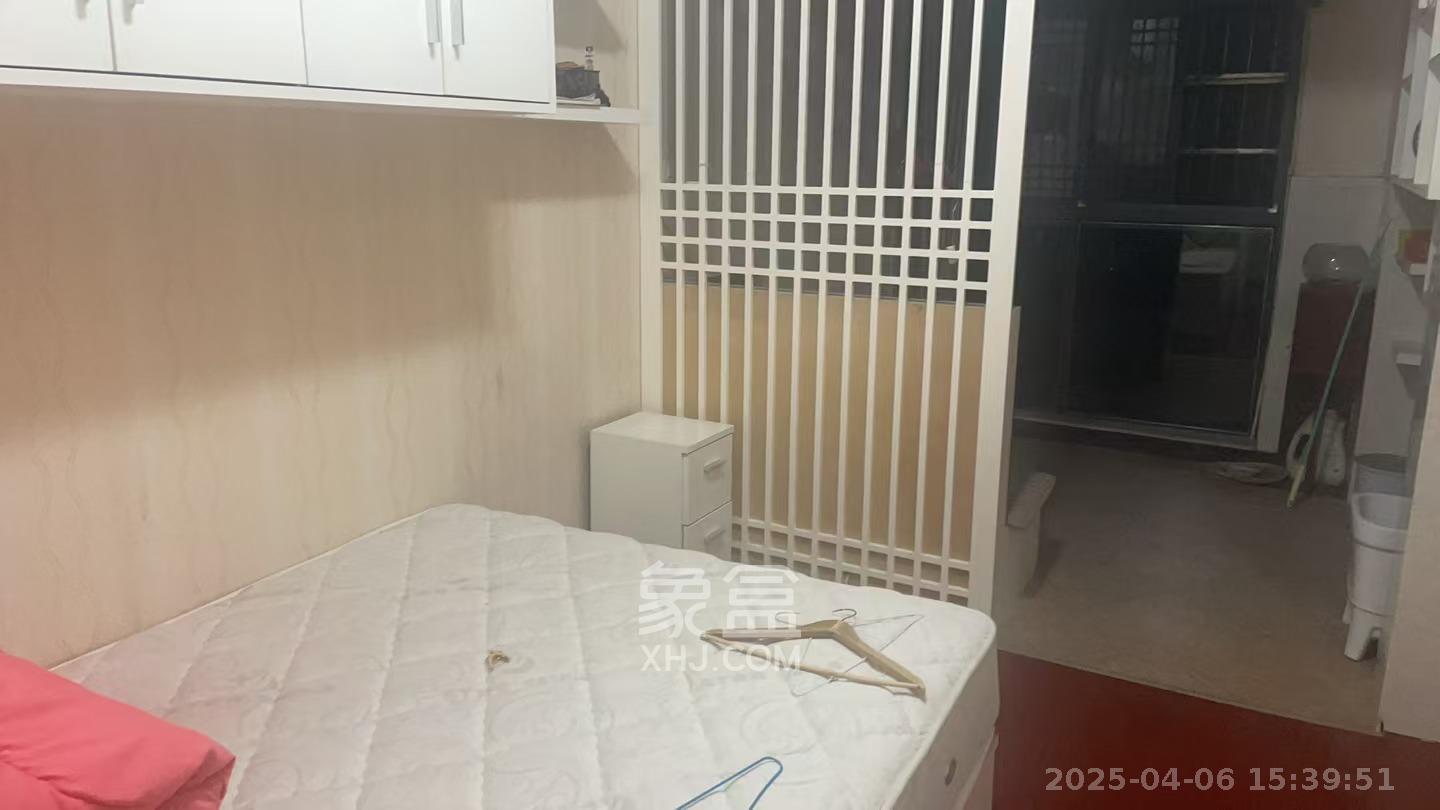 翡翠云天 3室2厅1卫 3200.0元/月 翡翠云天 3室2厅1卫 3200.0元/月室内图