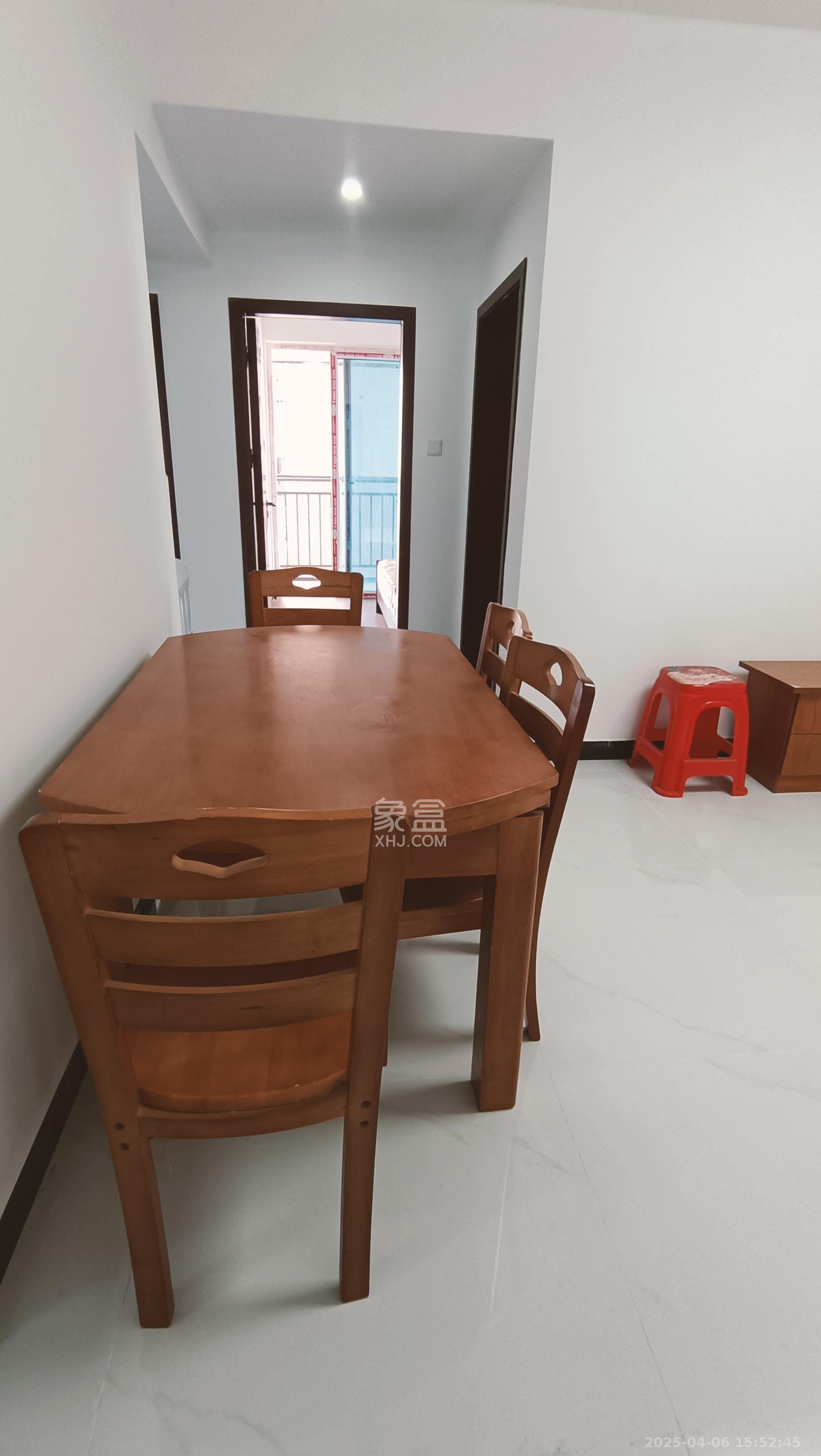 谷山庭院二期 3室2厅1卫 2200.0元/月 谷山庭院二期 3室2厅1卫 2200.0元/月室内图