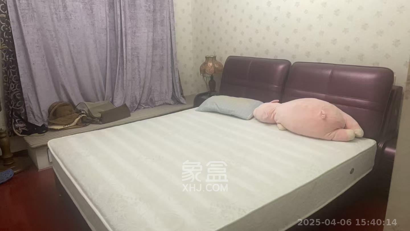 翡翠云天 3室2厅1卫 3200.0元/月 翡翠云天 3室2厅1卫 3200.0元/月室内图