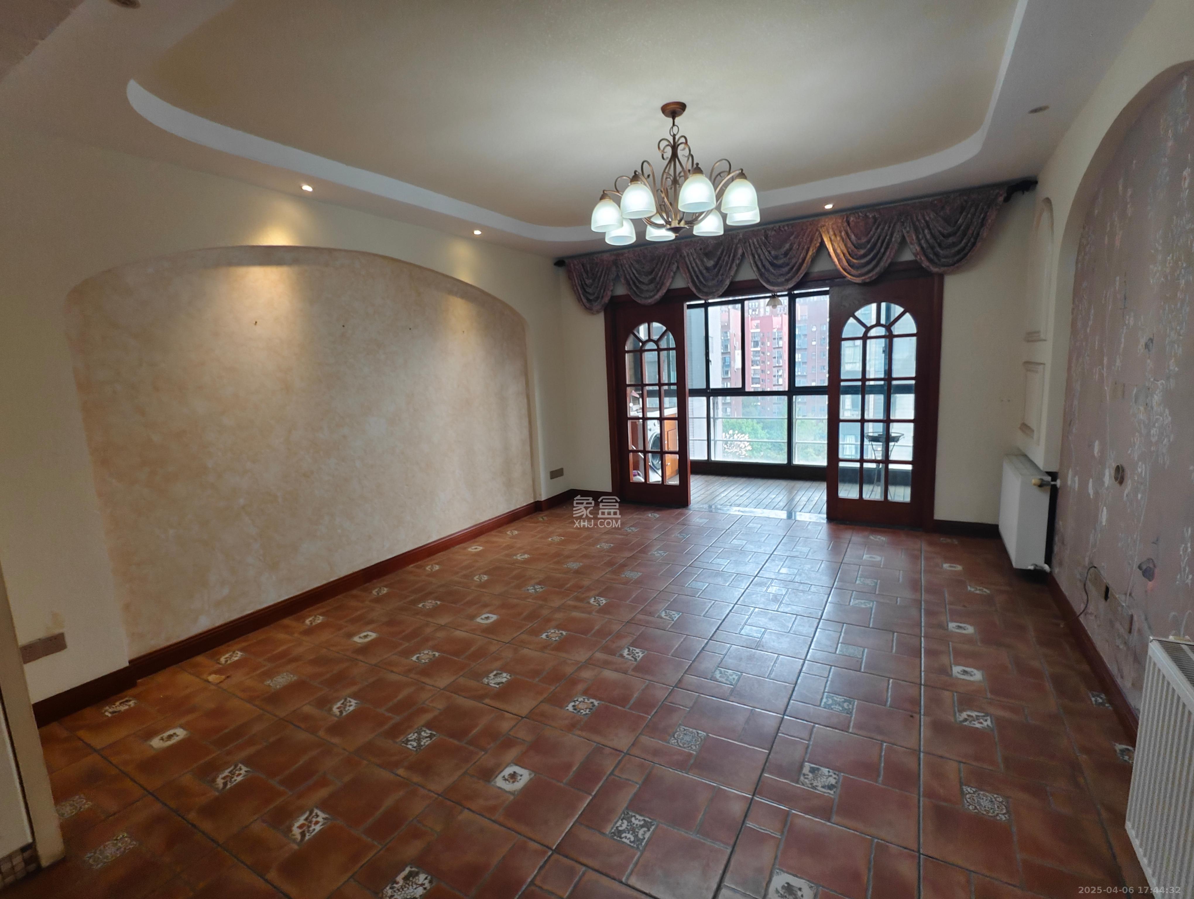 茂华国际湘 3室2厅2卫 3800.0元/月 茂华国际湘 3室2厅2卫 3800.0元/月室内图