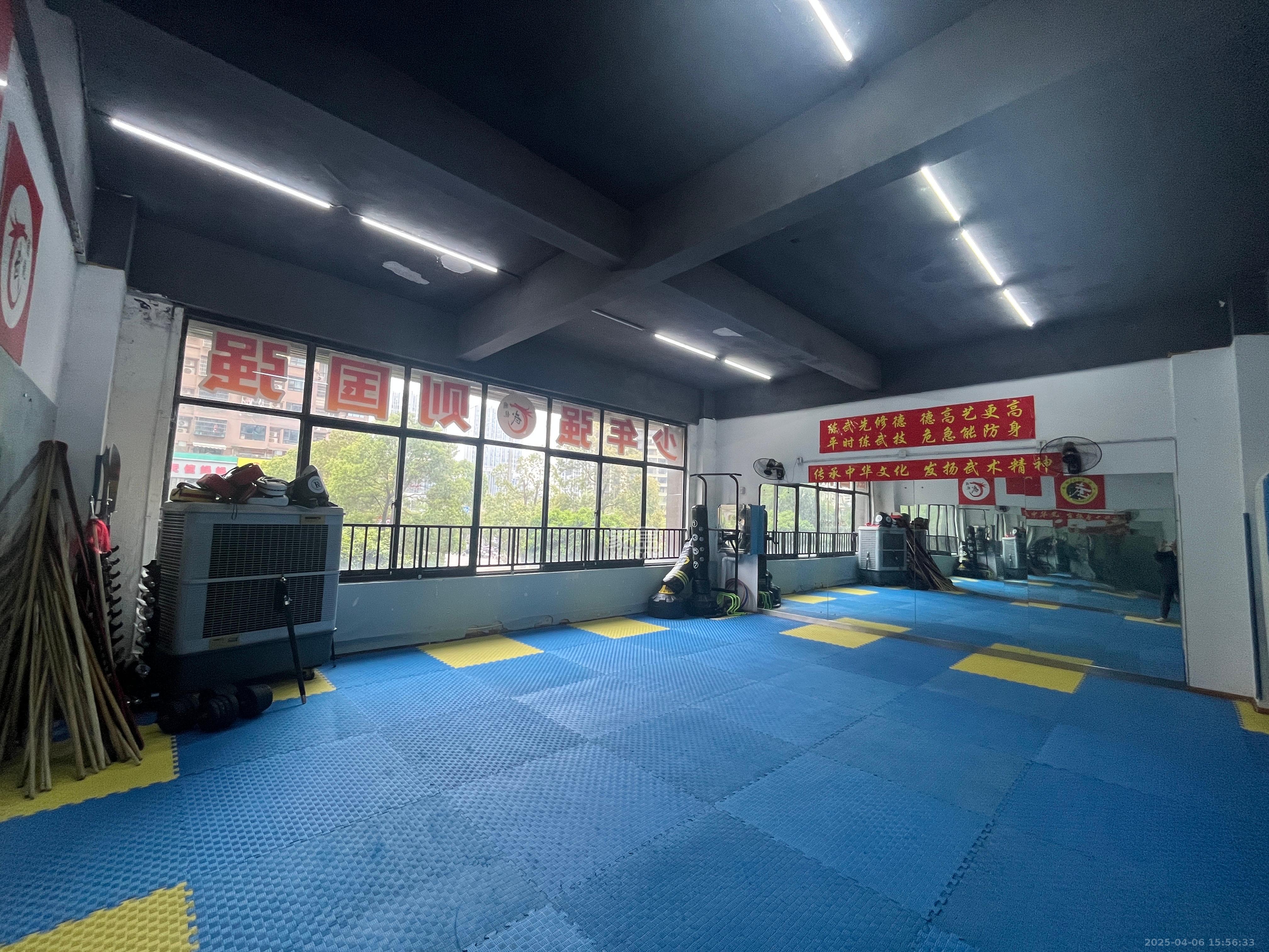 勤诚达新界   160.0㎡      9800.0元/月室内图