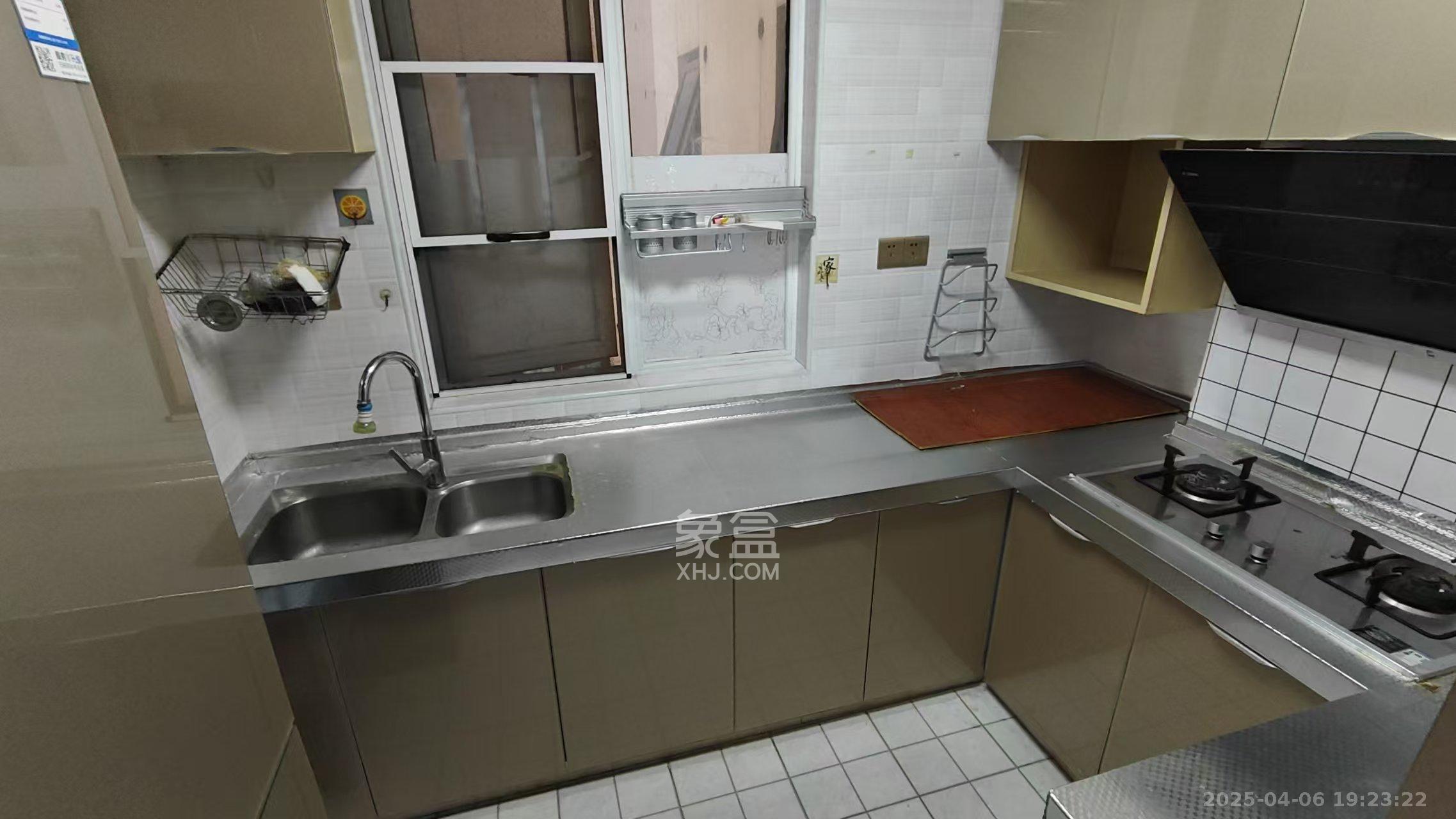 绿地之窗  2室1厅1卫    2000.0元/月室内图