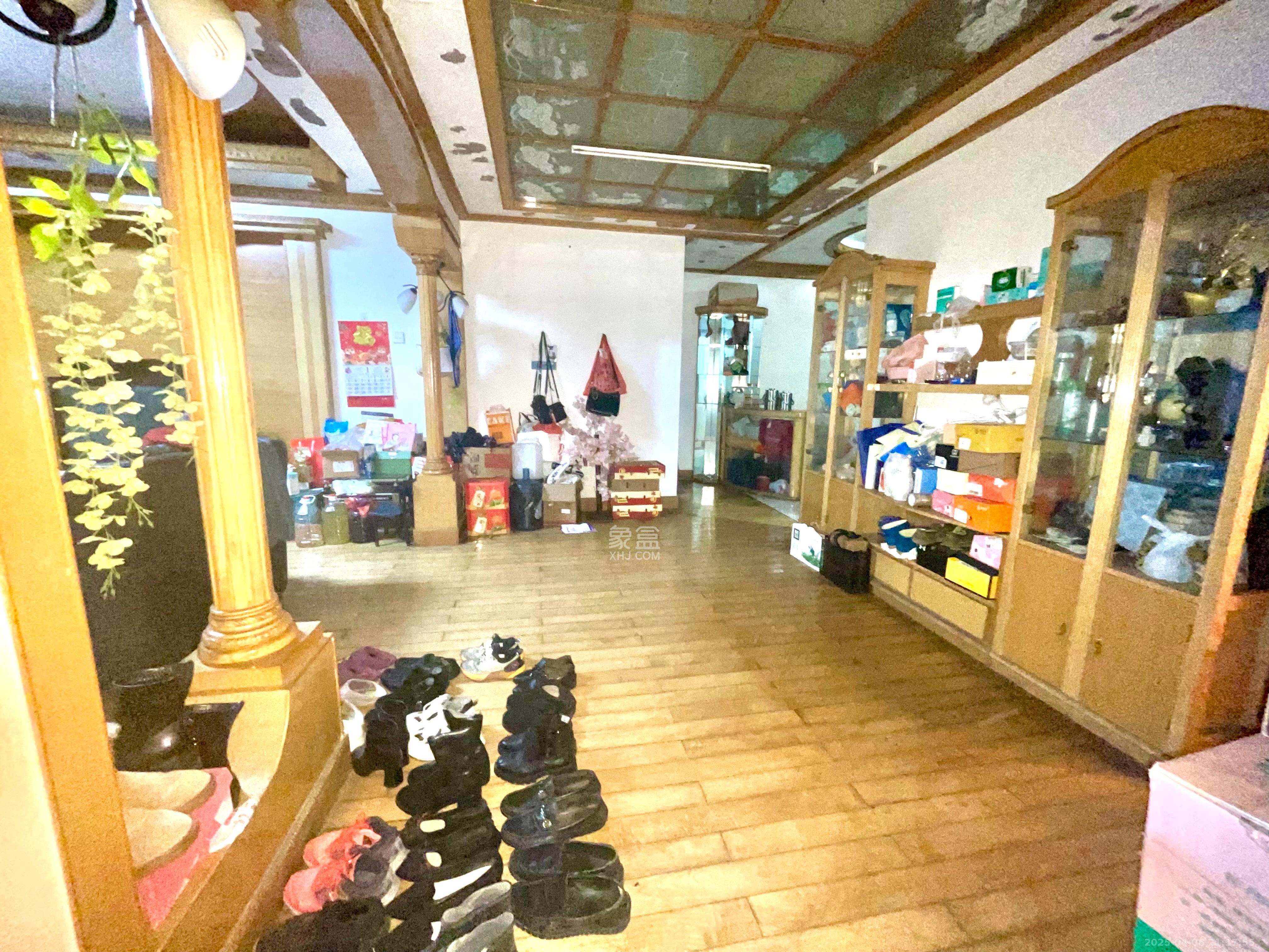 公路局宿舍  2室2厅1卫   2300.00元/月室内图