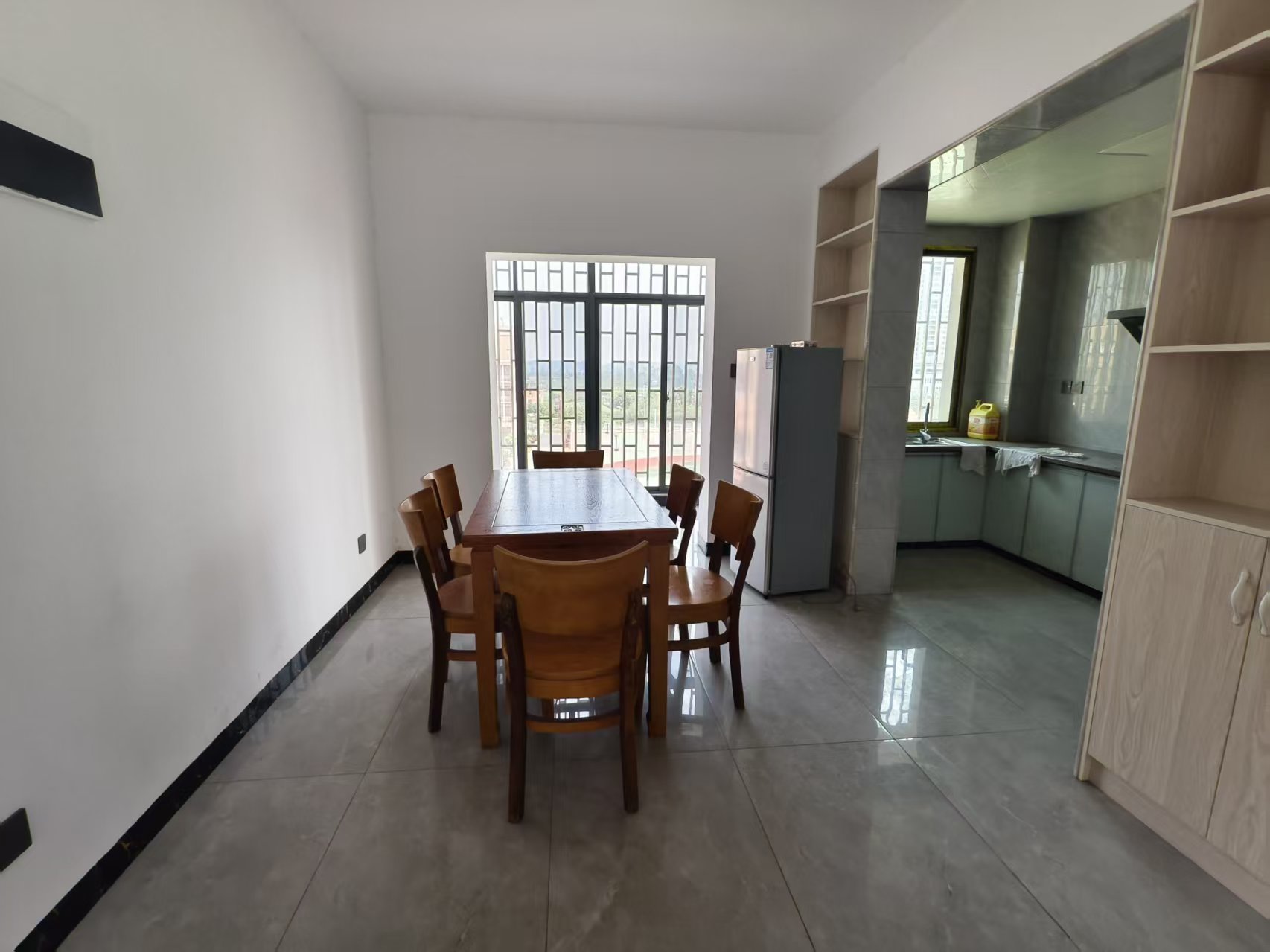 松亭小区 3室2厅1卫 1500.0元/月 松亭小区 3室2厅1卫 1500.0元/月室内图