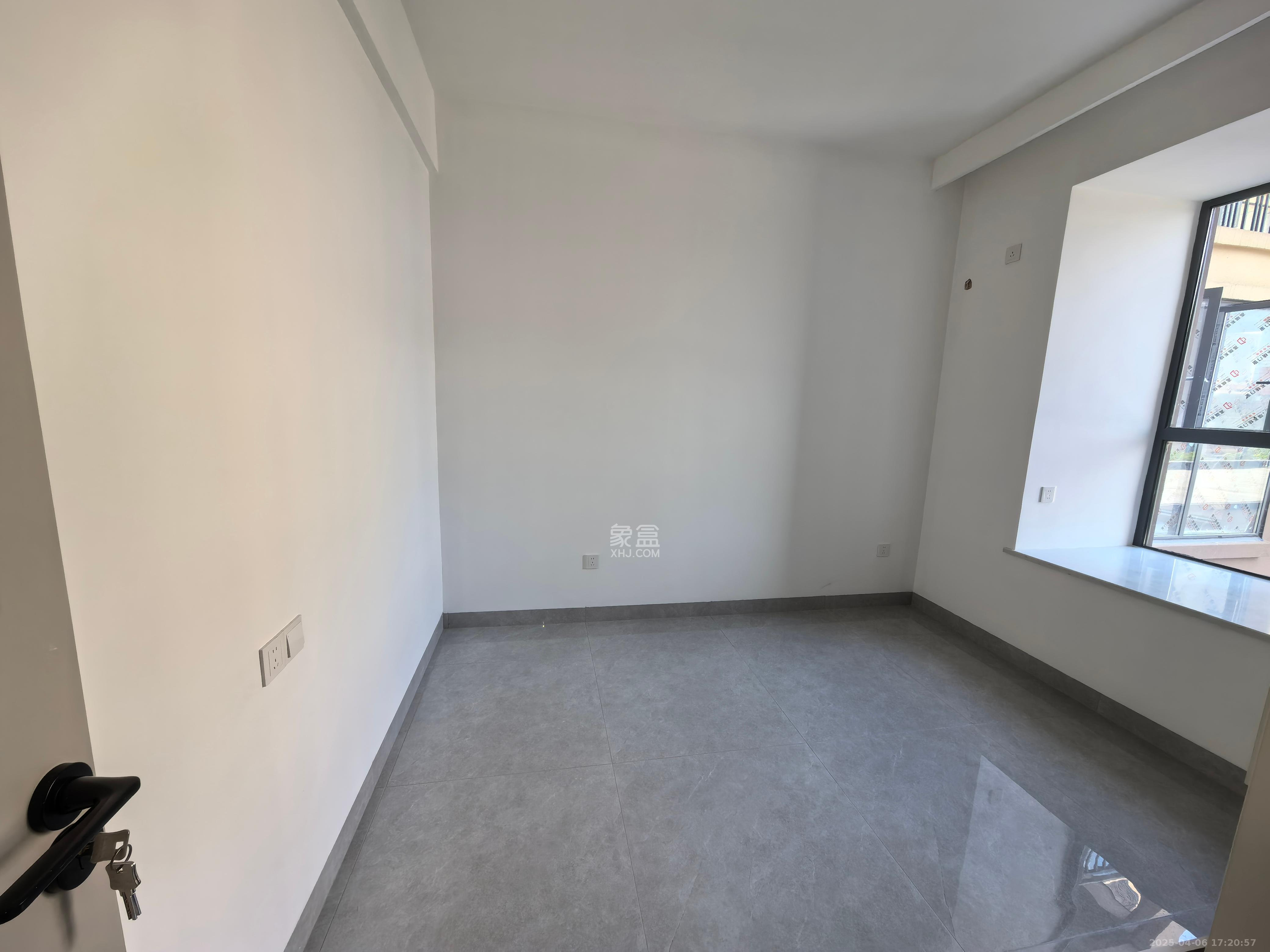 先锋新宇  3室2厅2卫   2500.00元/月室内图