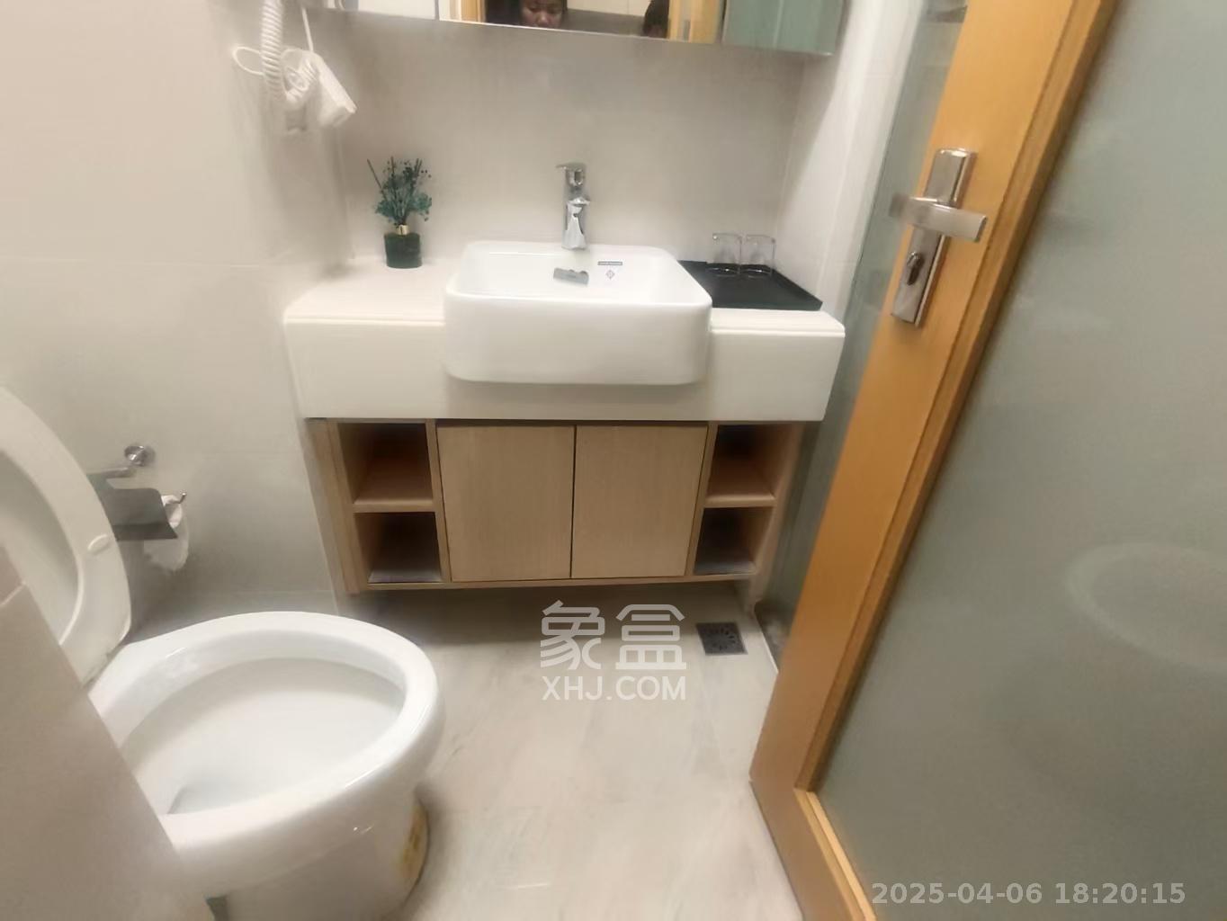 中海国际二期  1室1厅1卫    1200.0元/月 中海国际二期  1室1厅1卫    1200.0元/月室内图