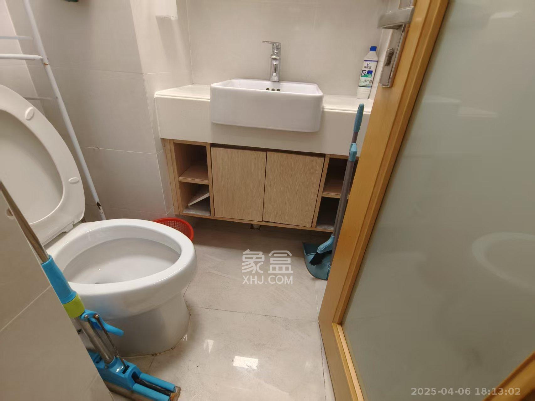 中海国际二期  1室0厅0卫    1100.0元/月 中海国际二期  1室0厅0卫    1100.0元/月室内图