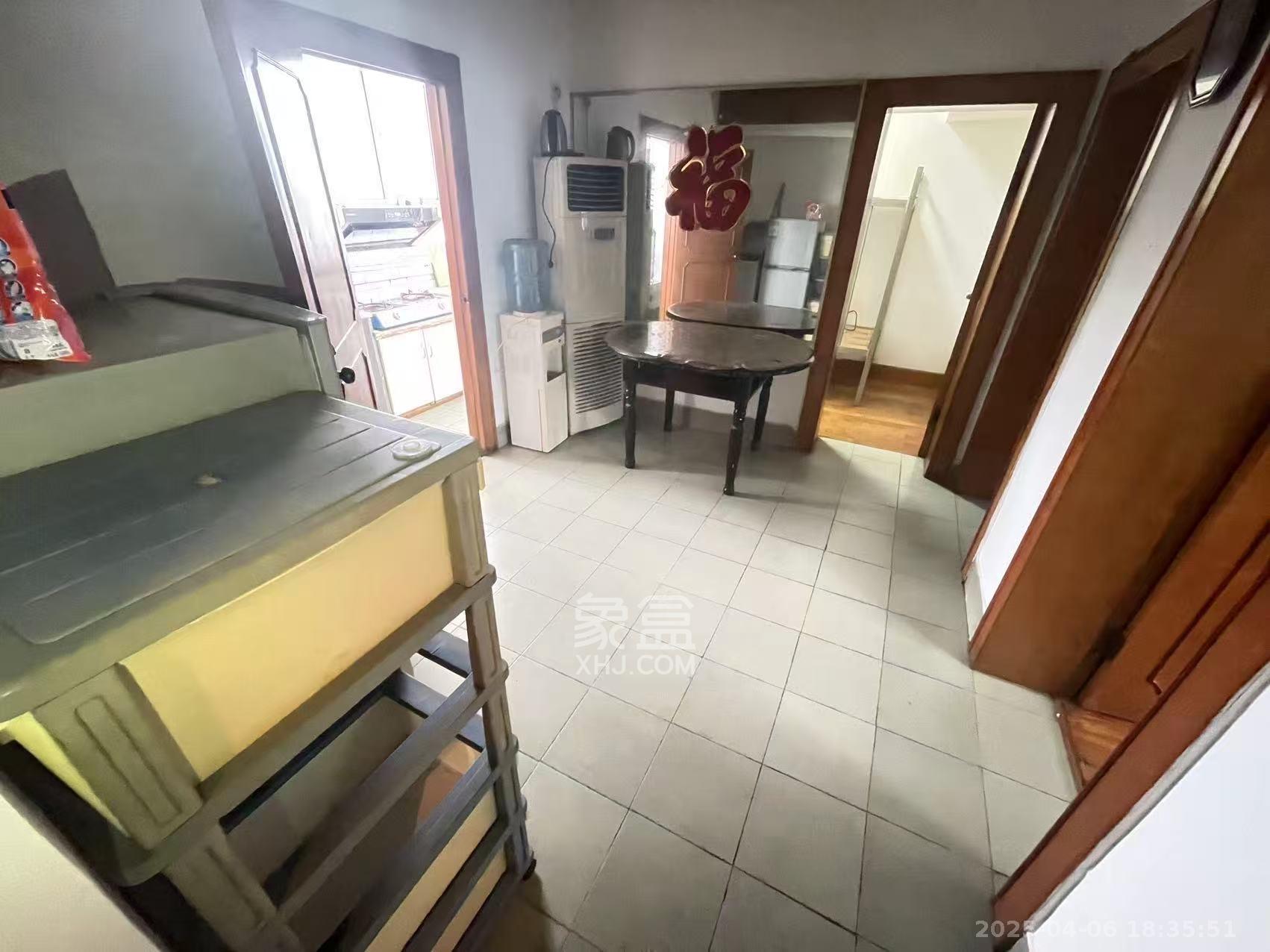 周南中学宿舍 3室1厅1卫 1600.0元/月 周南中学宿舍 3室1厅1卫 1600.0元/月室内图