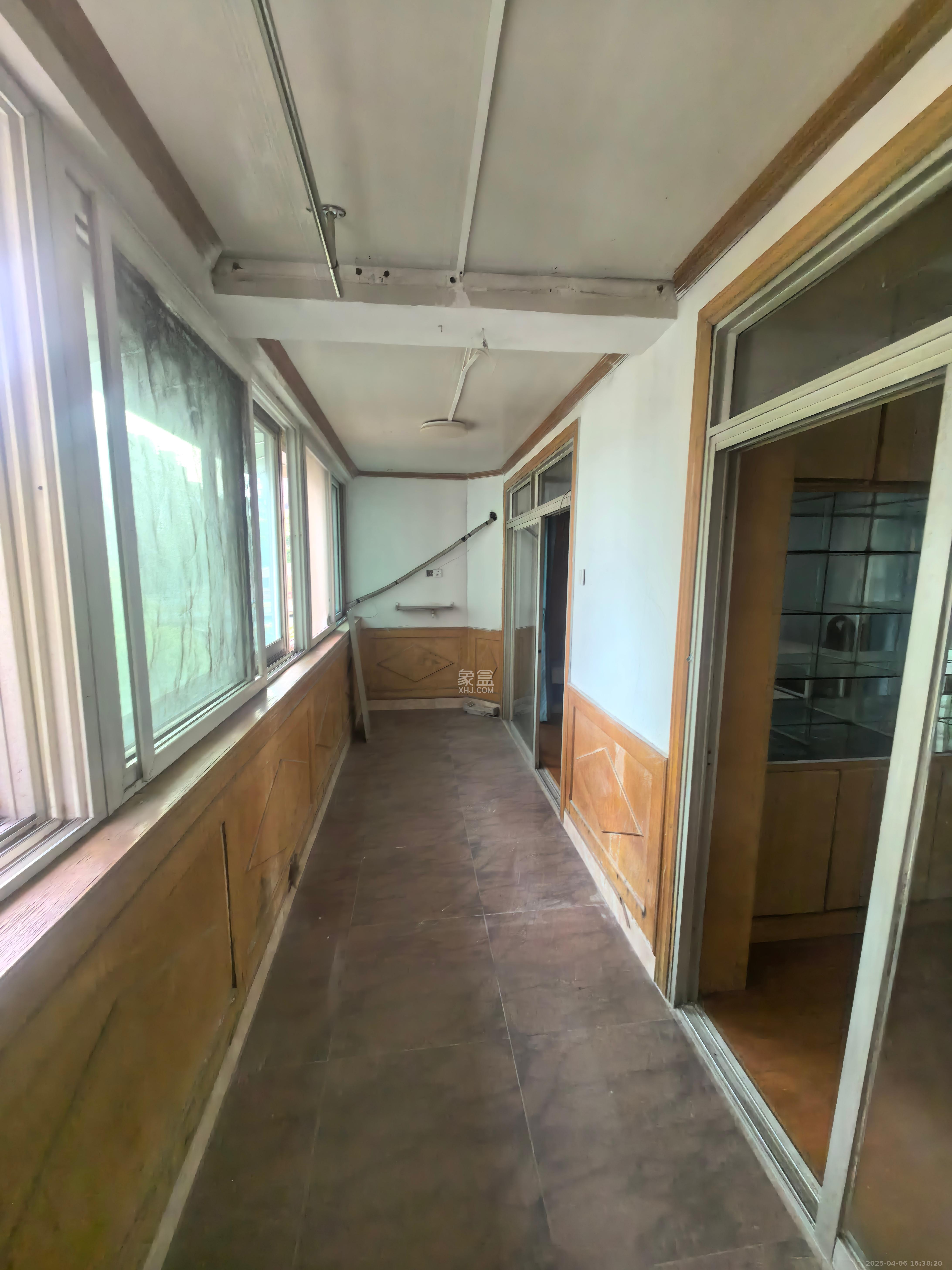 市建委宿舍 3室2厅2卫 2200.0元/月 市建委宿舍 3室2厅2卫 2200.0元/月室内图