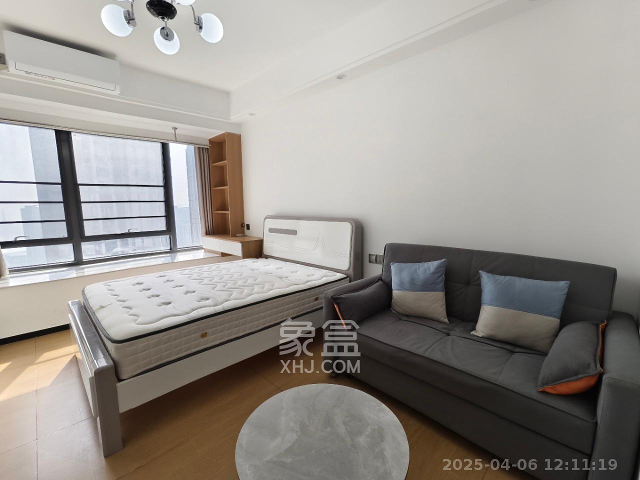 龙湖铂金岛  1室1厅1卫    1600.0元/月