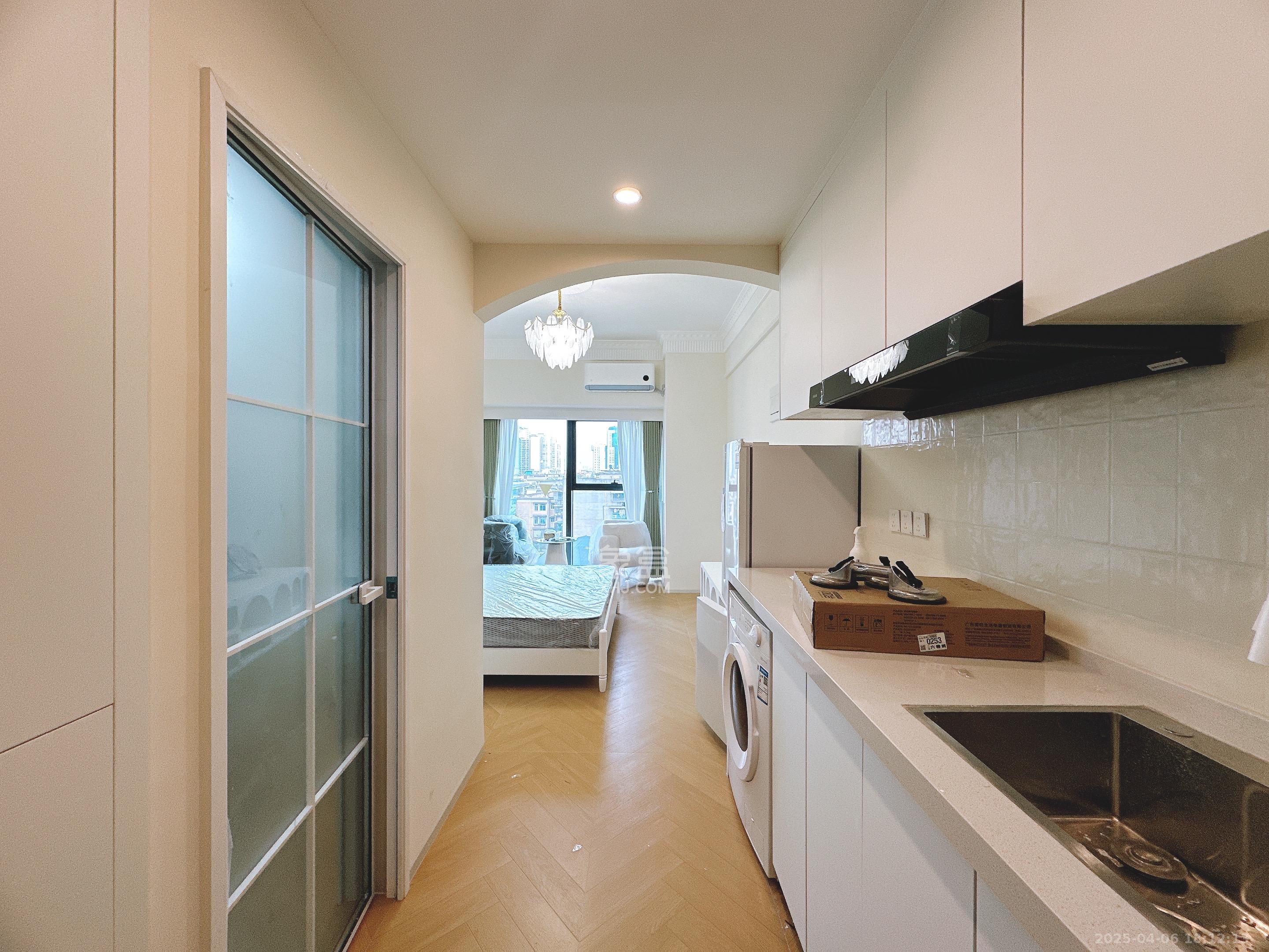 华润置地中心  1室1厅1卫    2600.0元/月 华润置地中心  1室1厅1卫    2600.0元/月室内图