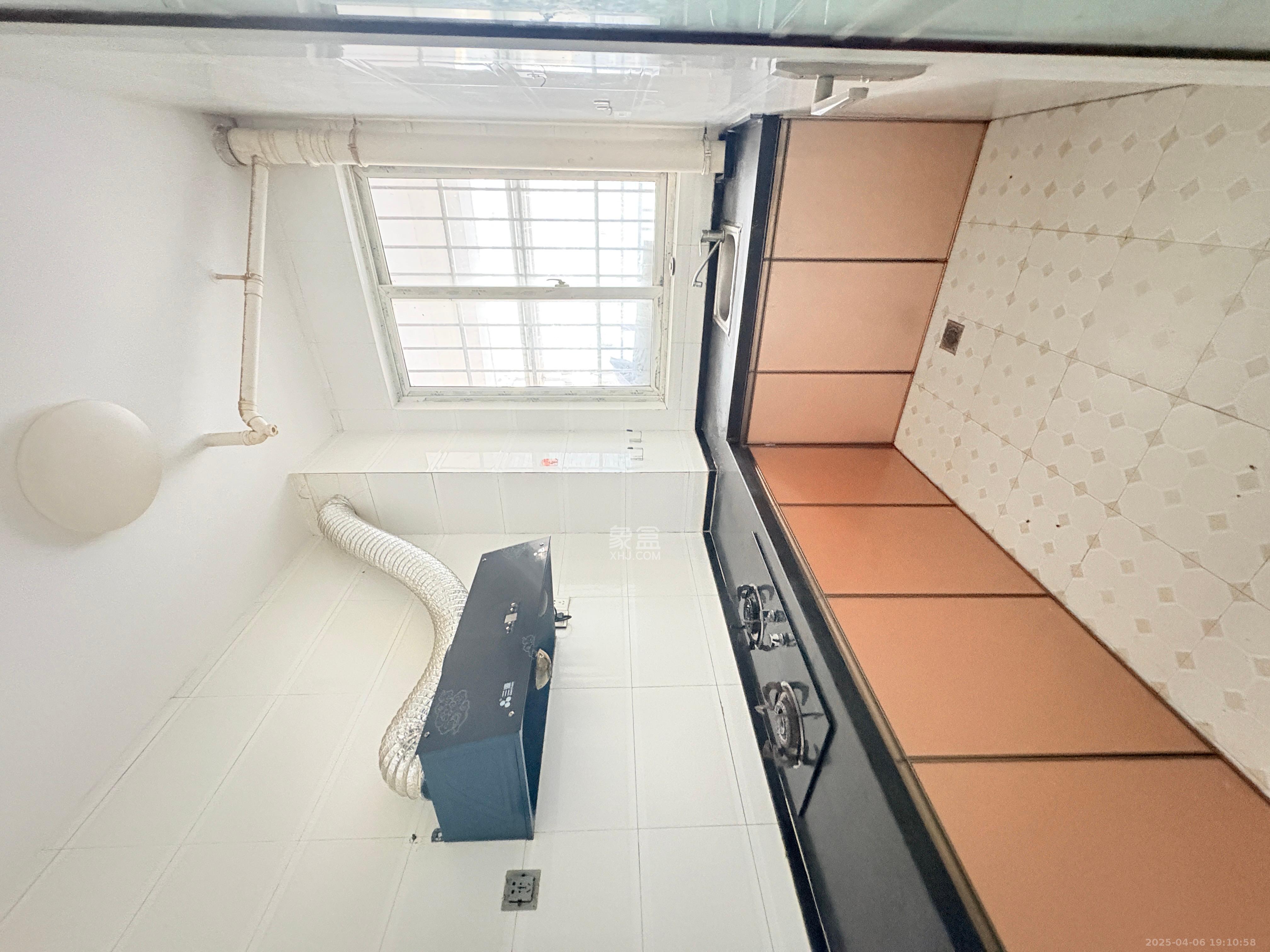 明天一城 1室2厅1卫 1350.0元/月 明天一城 1室2厅1卫 1350.0元/月室内图