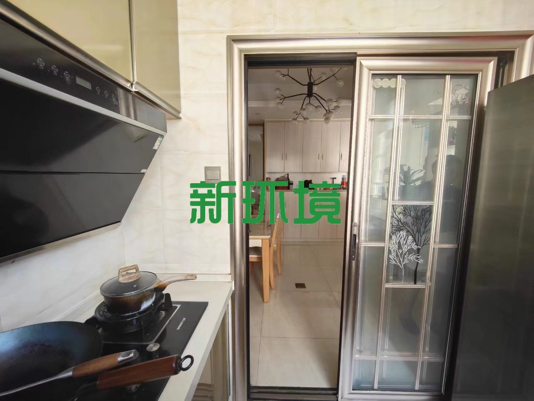 丽景天下一期  3室2厅1卫   69.80万客厅