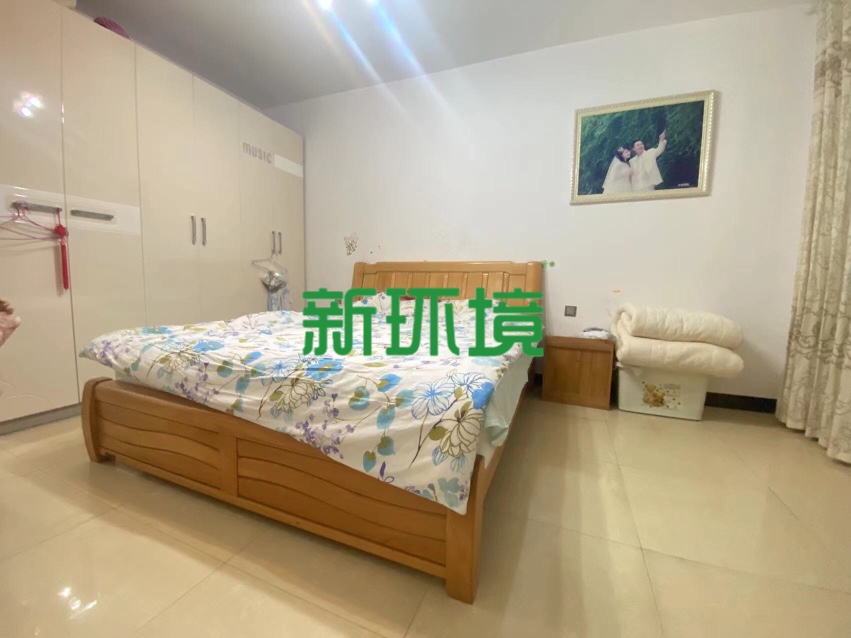 澧园金丰  3室2厅2卫   81.80万客厅