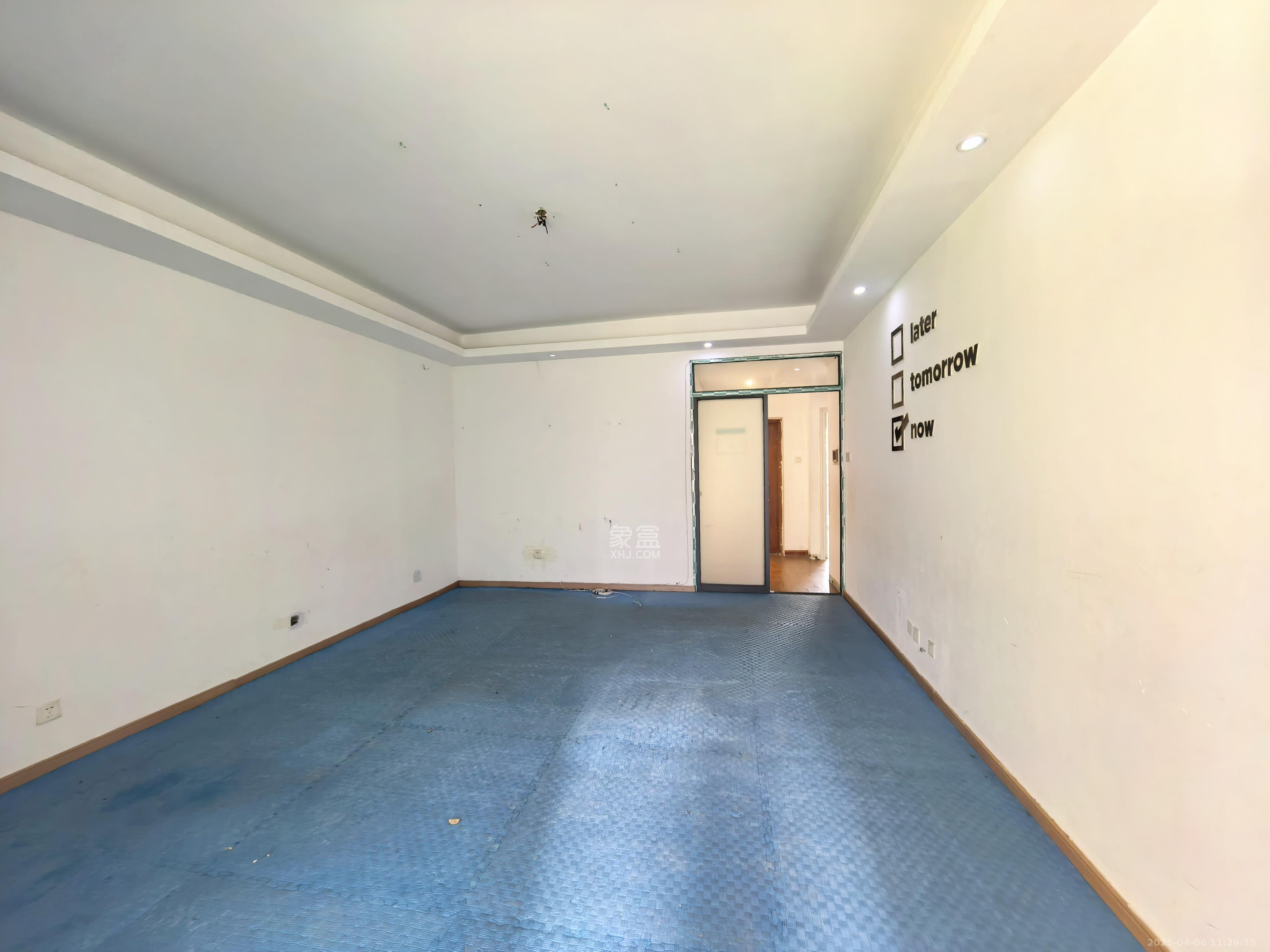 中城丽景香山园 3室2厅2卫 2200.0元/月 中城丽景香山园 3室2厅2卫 2200.0元/月室内图