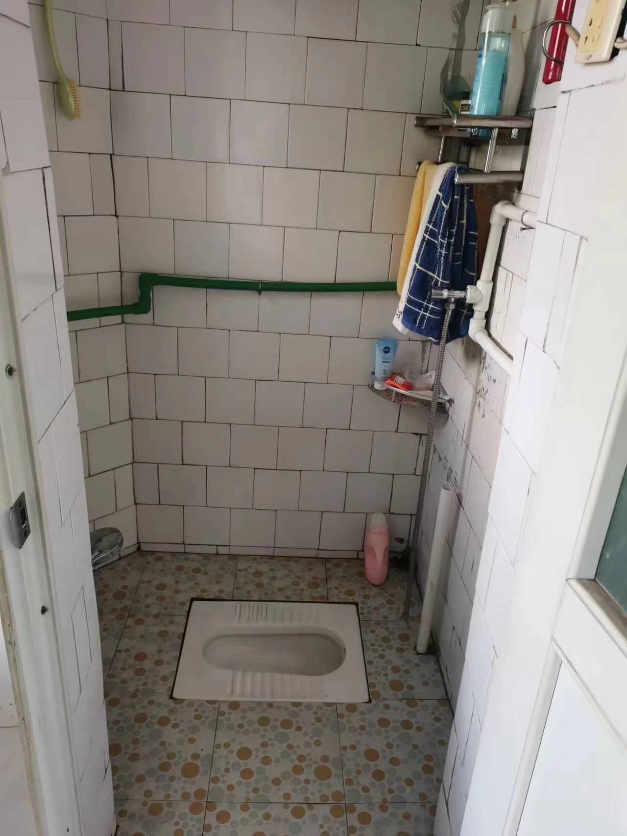 区公安局家属楼 2室1厅1卫 800.0元/月 区公安局家属楼 2室1厅1卫 800.0元/月室内图